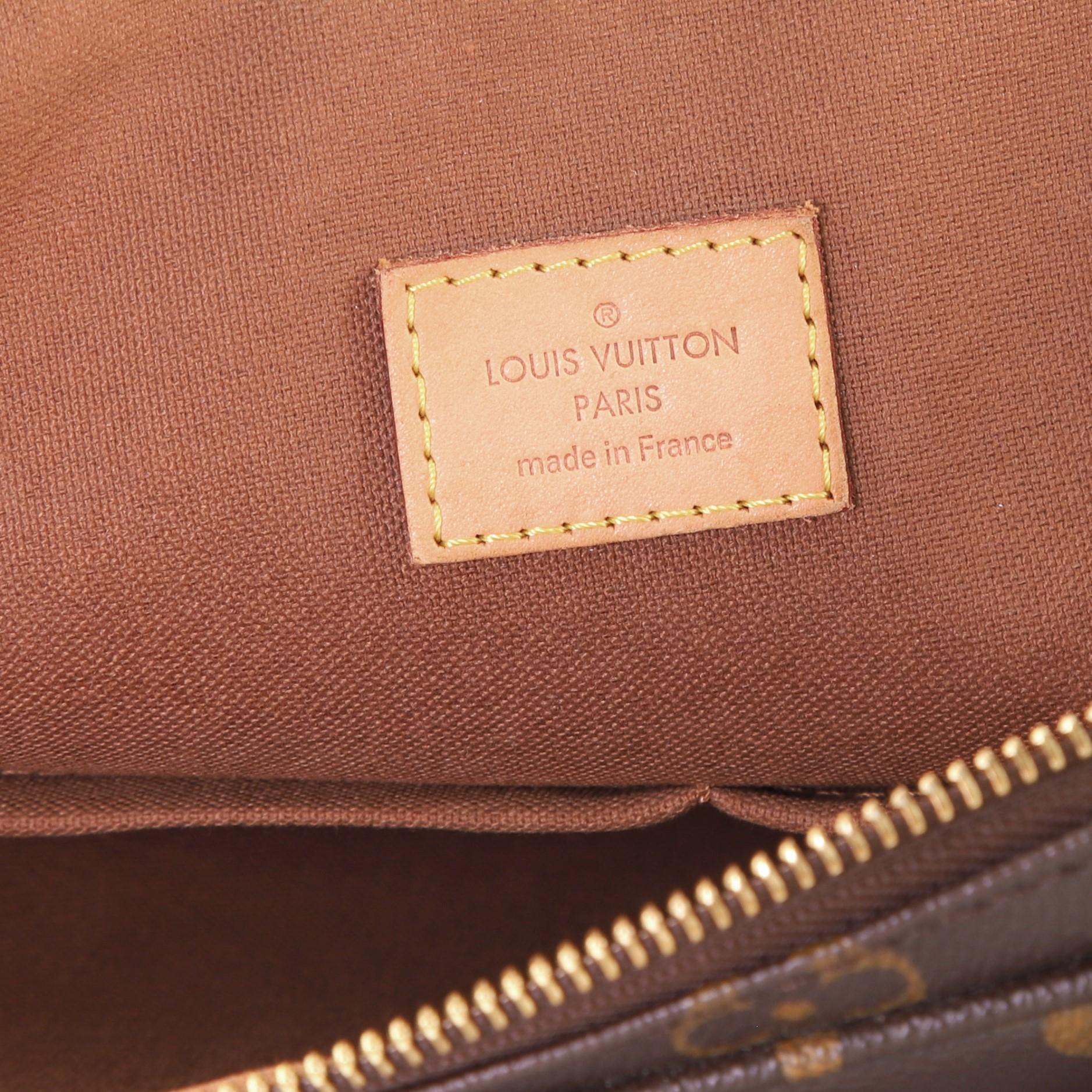 Louis Vuitton Trotteur Beaubourg Handbag Monogram Canvas In Good Condition In NY, NY