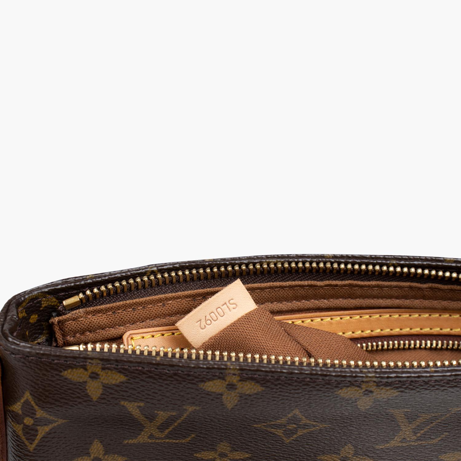 Louis Vuitton Trotteur Crossbody Bag For Sale 4