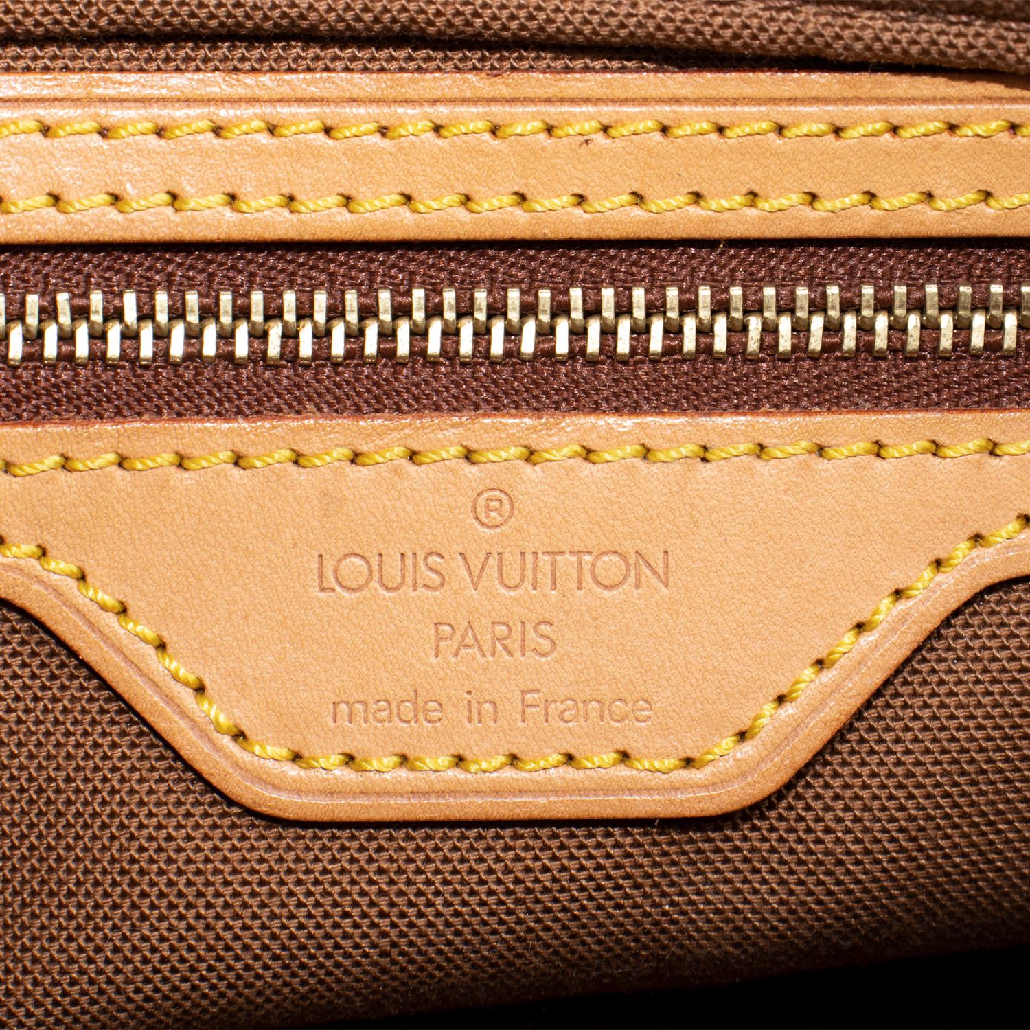 Louis Vuitton Trotteur Crossbody Bag 2