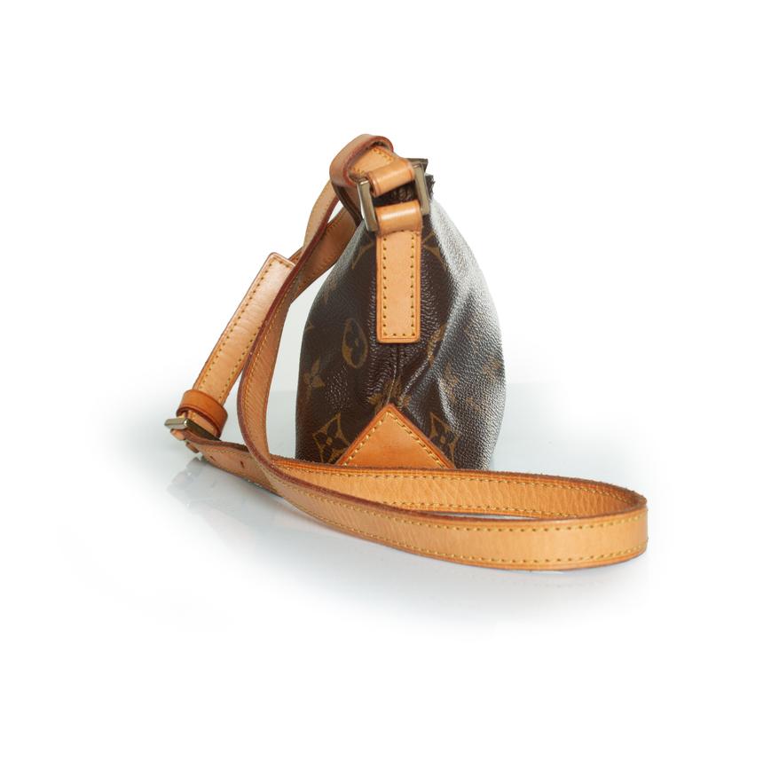 Women's Louis Vuitton, Trotteur in monogram canvas For Sale