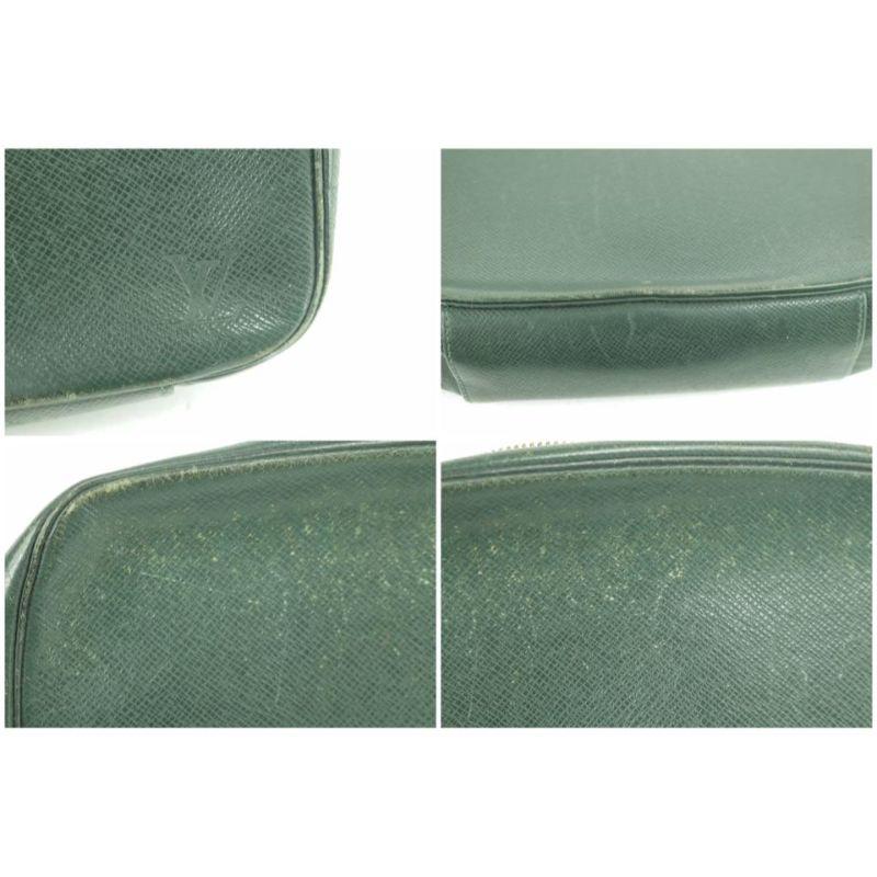 Louis Vuitton Trousse Toilery Pouch Gm 232555 Green Taiga Leather Wristlet For Sale 3