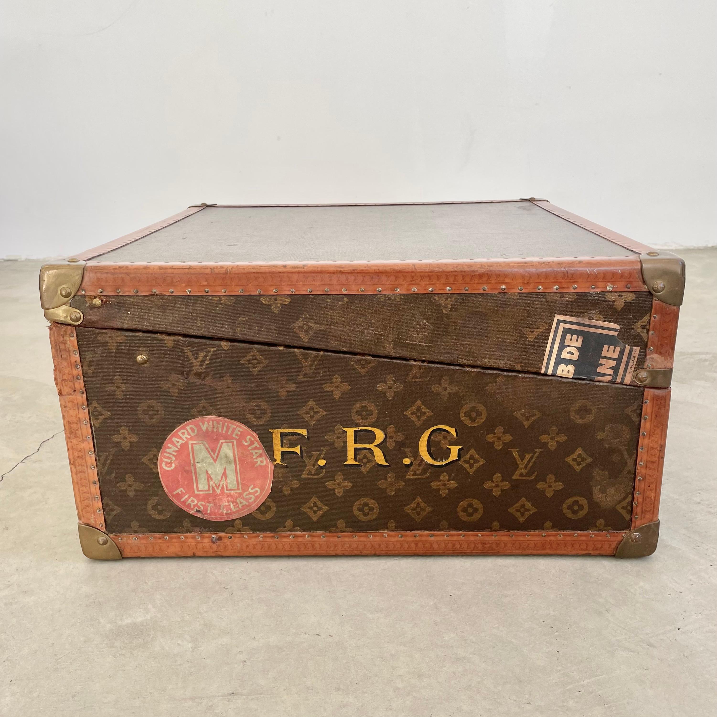 Louis Vuitton Trunk, 1940s France In Good Condition For Sale In Los Angeles, CA