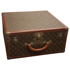 Vintage Louis Vuitton Trunk  Brettes 50 Hat in Monogram Canvas