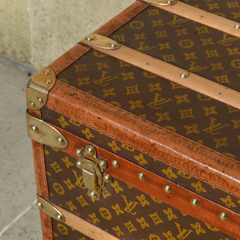 Louis Vuitton trunk c.1922 For Sale at 1stDibs