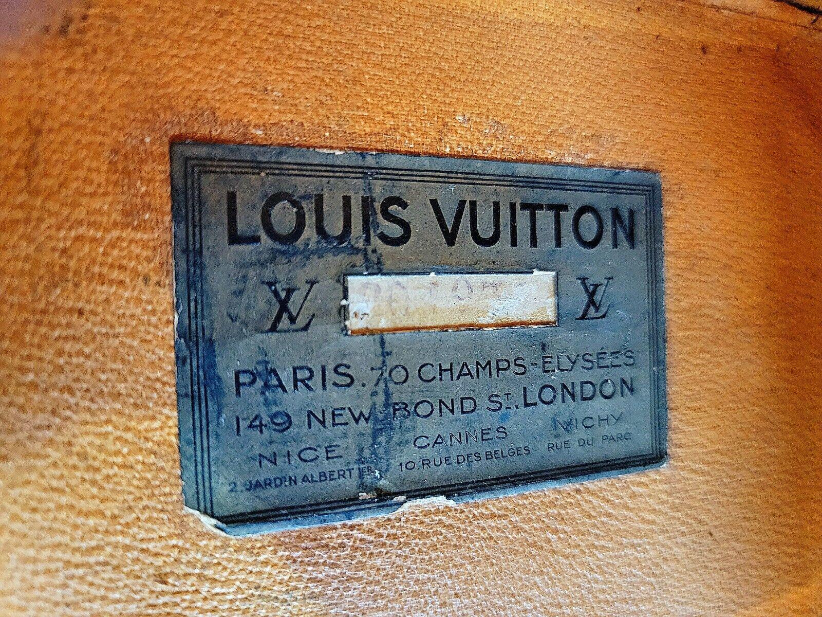 Louis Vuitton Trunk In Good Condition For Sale In New York, NY