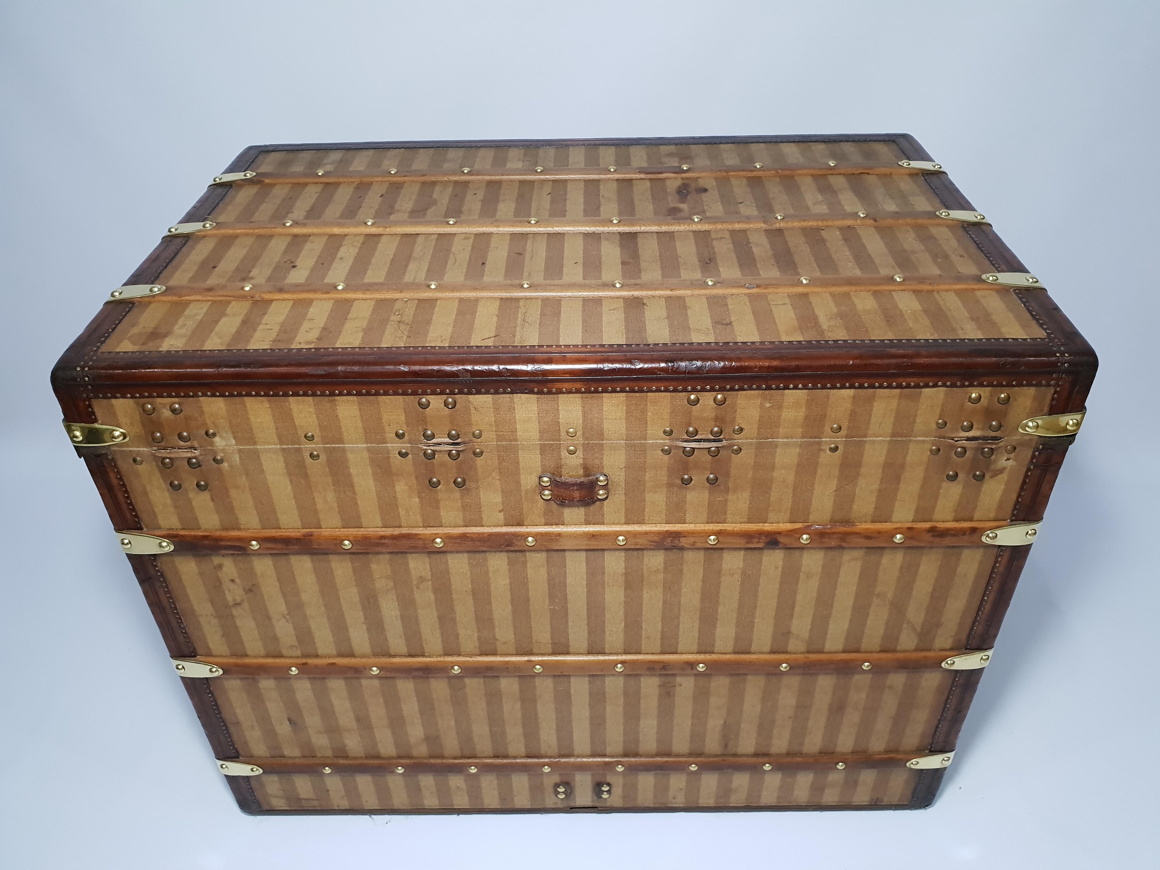 Late 19th Century Louis Vuitton Trunk Haut Courier Rayee Trunk from 1870s For Sale