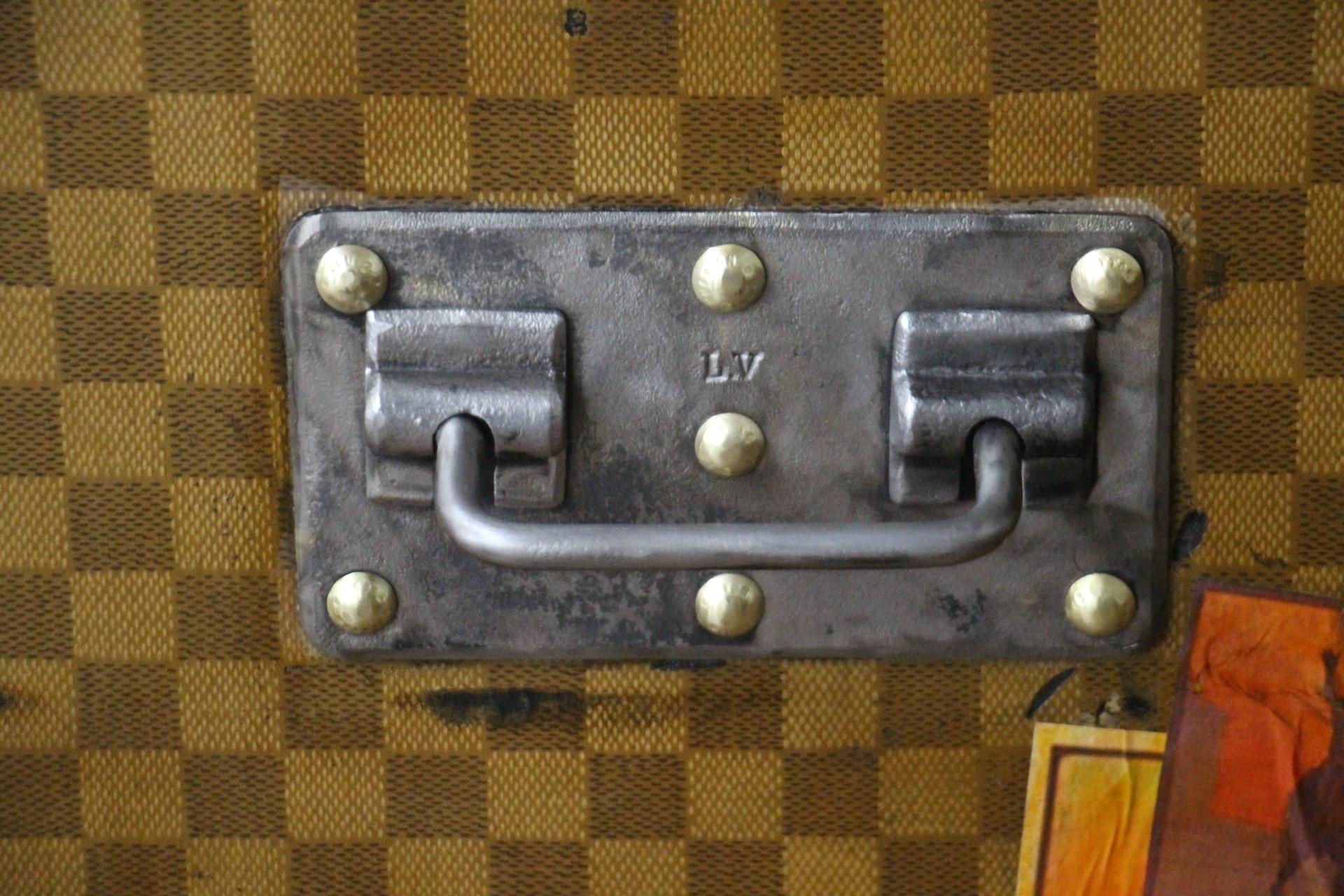 Late 19th Century Louis Vuitton Trunk in Checkered Pattern, 60 cm Damier Louis Vuitton Hat Trunk
