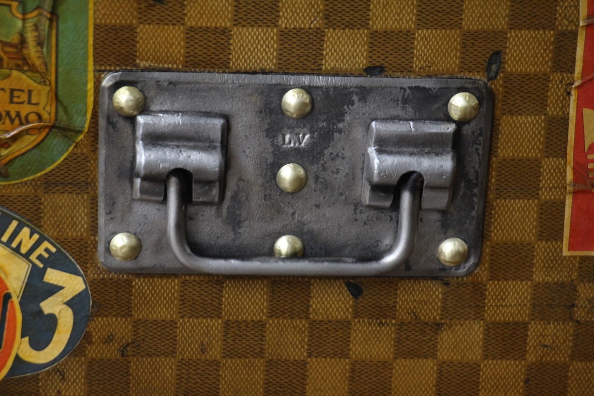 Louis Vuitton Trunk in Checkered Pattern, 60 cm Damier Louis Vuitton Hat Trunk 2
