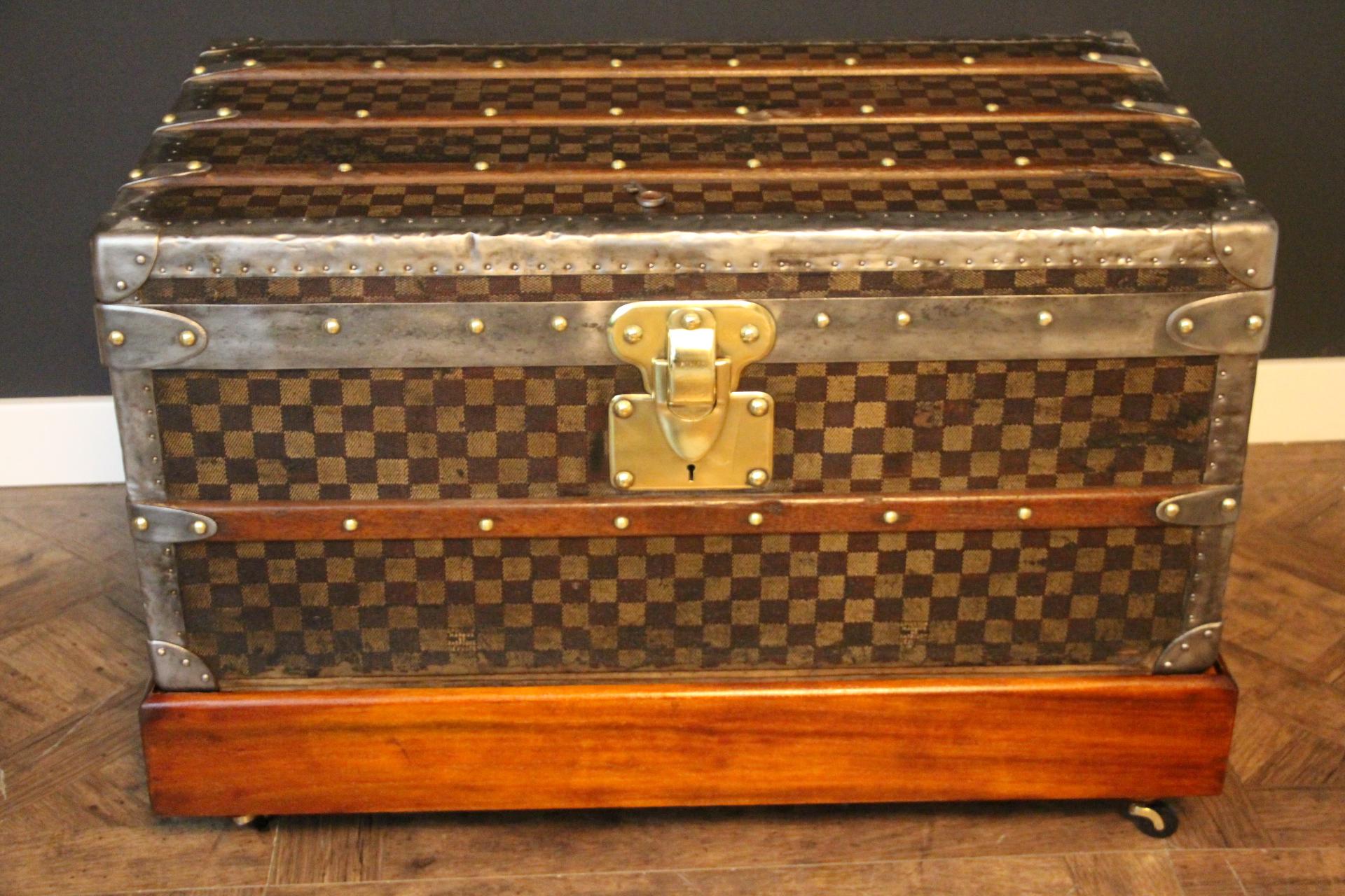 Louis Vuitton Trunk in Checkered Pattern, Damier Louis Vuitton Steamer Trunk 6