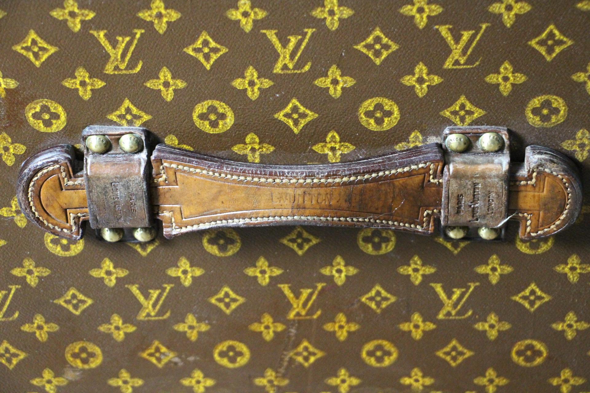 Louis Vuitton Trunk in Monogram, 100 cm Louis Vuitton Steamer Trunk 7