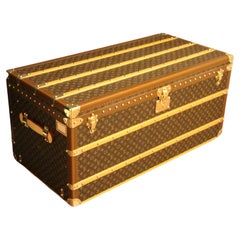 Louis Vuitton Trunk in Monogram Canvas, Louis Vuitton Steamer Trunk