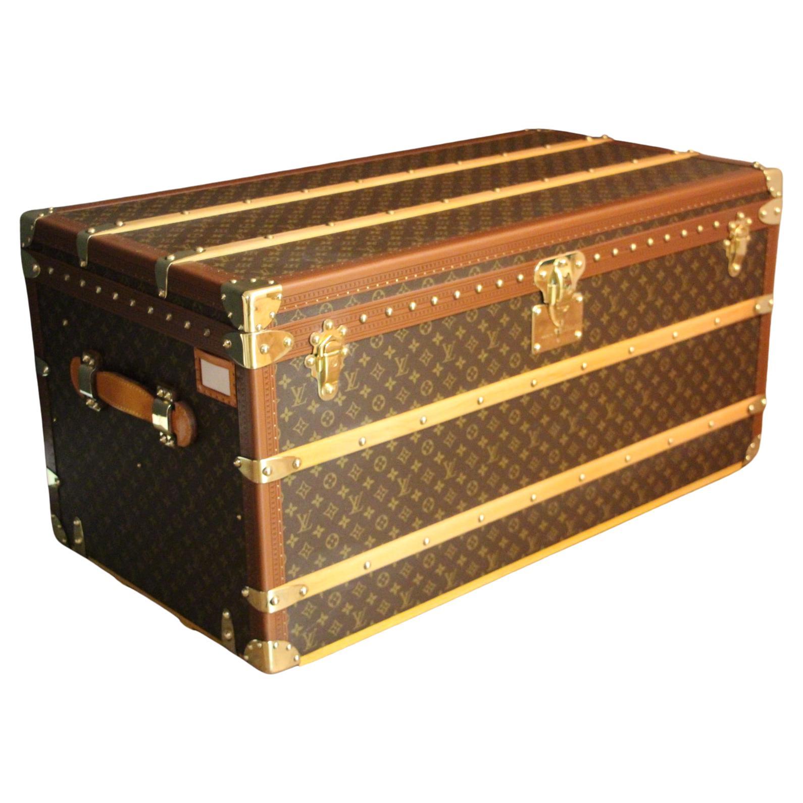 Louis Vuitton Trunk in Monogram Canvas, Louis Vuitton Steamer Trunk For  Sale at 1stDibs