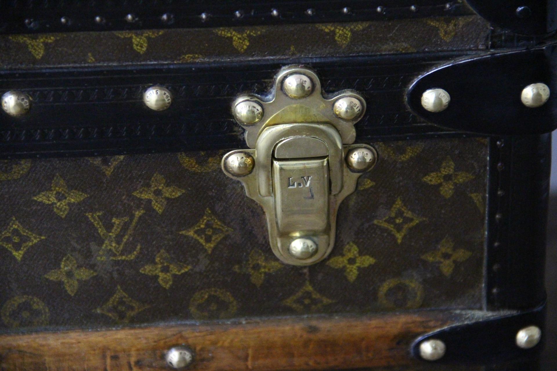 Louis Vuitton-Truhe in Monogramm Segeltuch, Vuitton-Dampfer-Truhe 110 cm (20. Jahrhundert) im Angebot