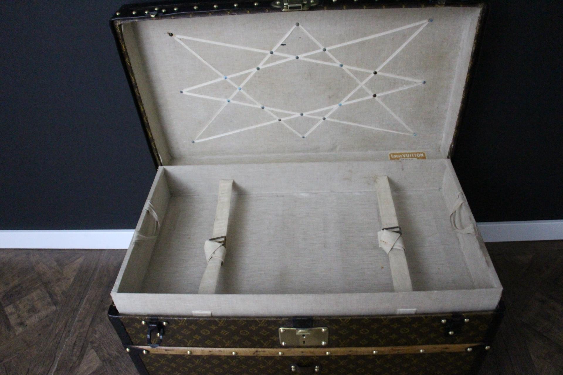 Louis Vuitton Trunk in Monogram Canvas, Vuitton Steamer Trunk 80 cm For Sale 7