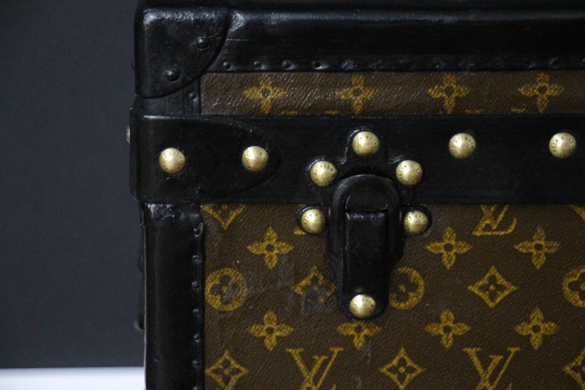 Louis Vuitton Trunk in Monogram Canvas, Vuitton Steamer Trunk 80 cm For Sale 2