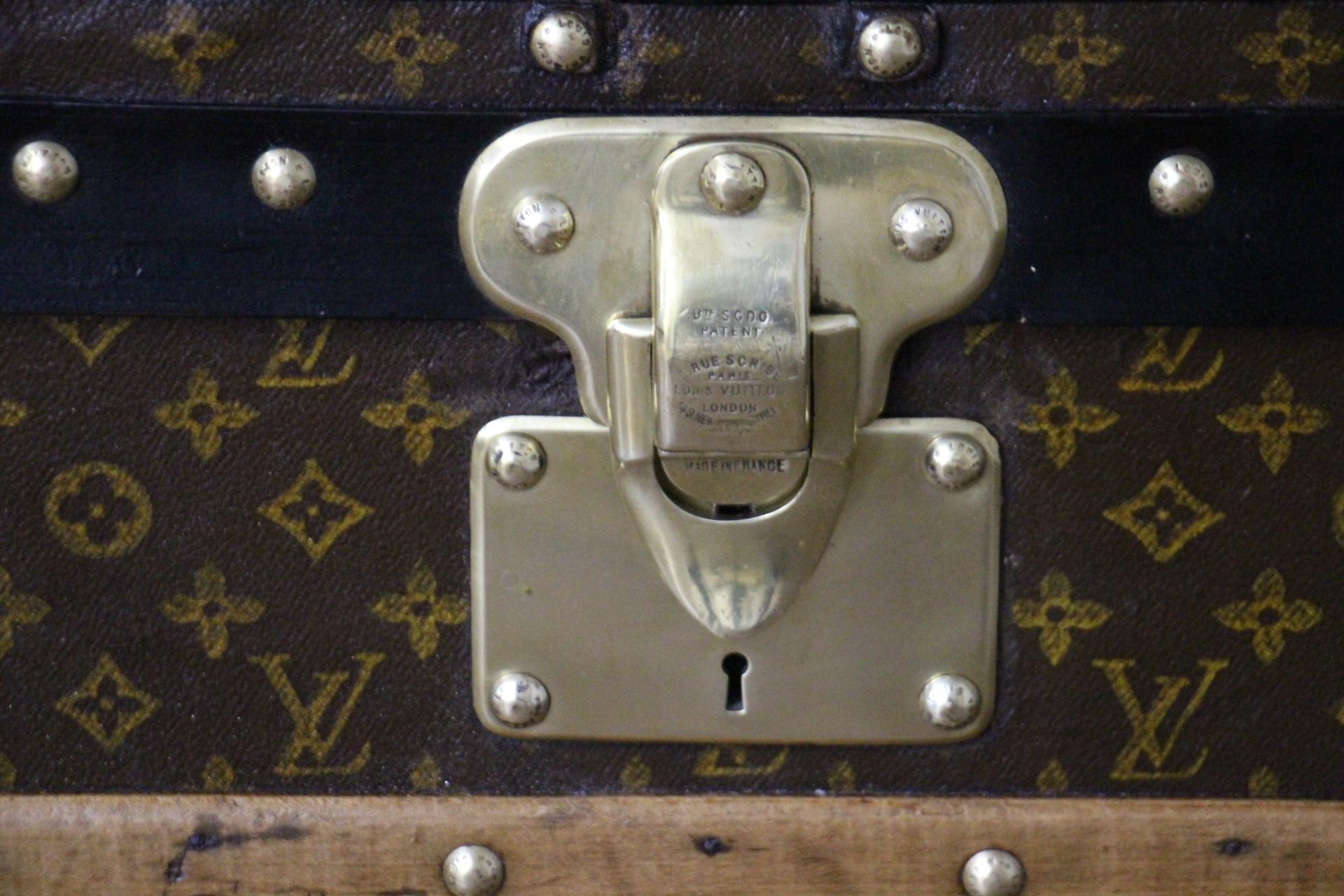 Louis Vuitton Trunk in Monogram Canvas, Vuitton Steamer Trunk 80 cm For Sale 3