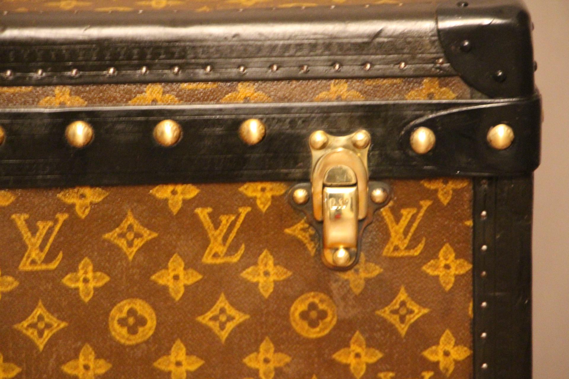 Louis Vuitton Trunk, Louis Vuitton Hat Trunk In Good Condition In Saint-Ouen, FR