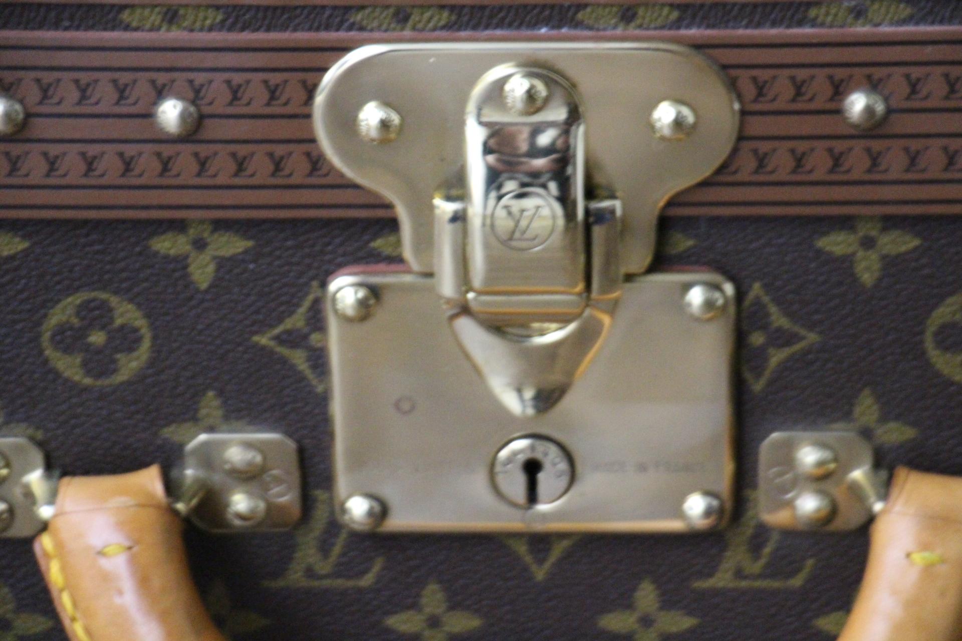 French Louis Vuitton Trunk, Louis Vuitton Suitcase, Vuitton Steamer Trunk, Alzer 80 For Sale