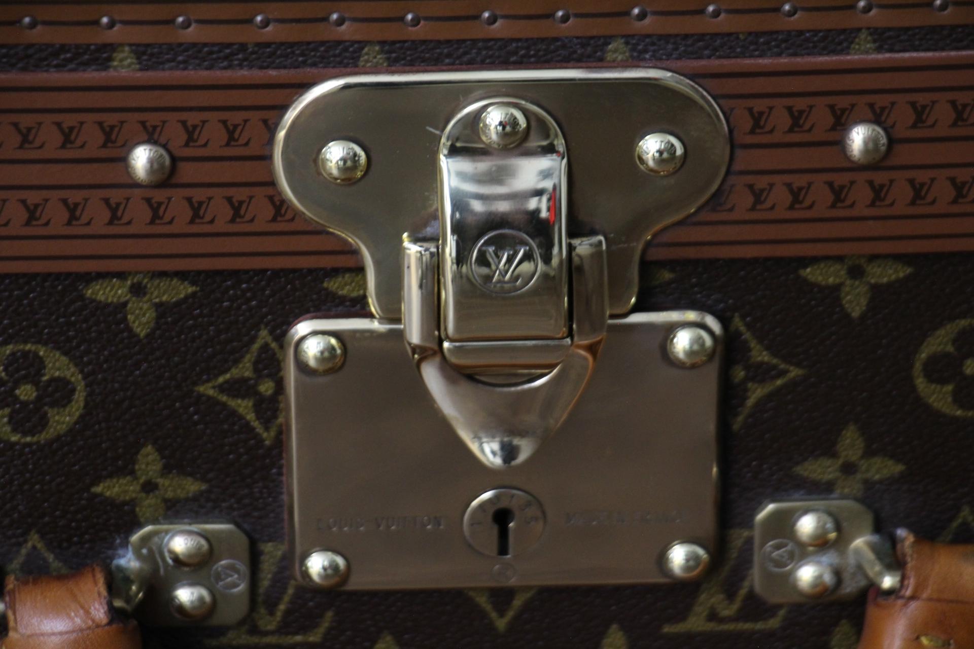 Louis Vuitton Trunk, Louis Vuitton Suitcase, Vuitton Steamer Trunk, Alzer 80 In Good Condition In Saint-Ouen, FR