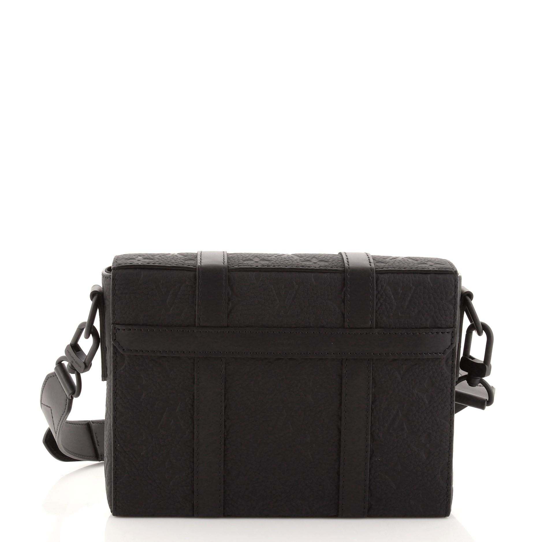 Louis Vuitton Louis Vuitton Trunk Messenger Bag Monogramm Taurillon Leder PM im Zustand „Gut“ in NY, NY