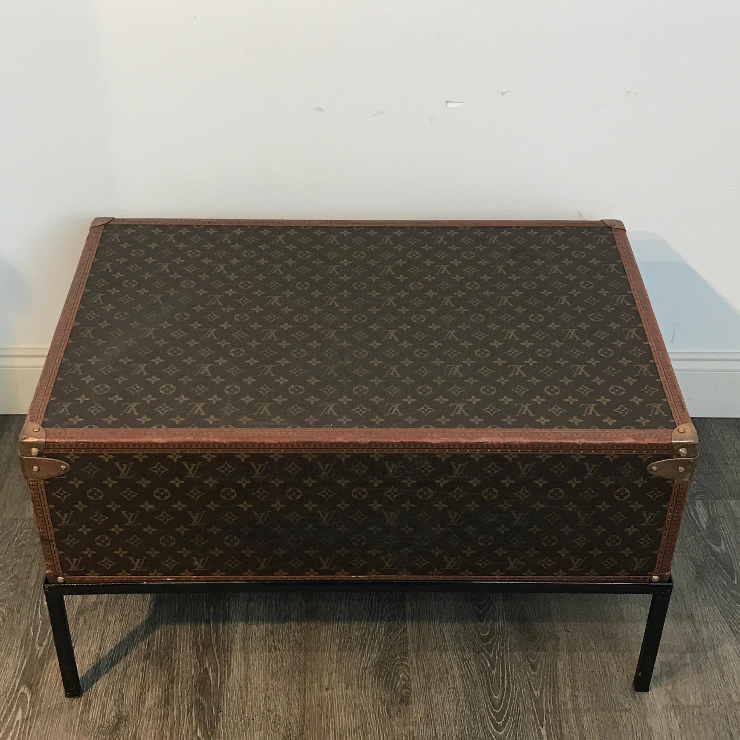 Louis Vuitton Trunk on Stand, Large 1