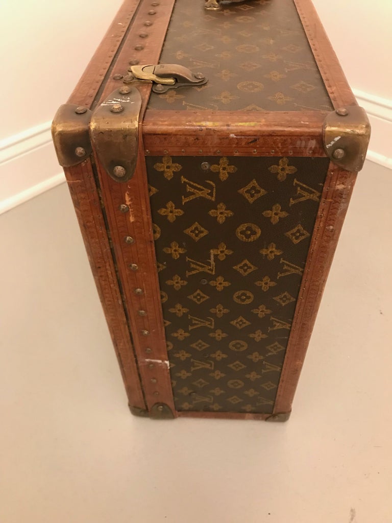 Louis Vuitton Trunk or Suitcase For Sale at 1stdibs