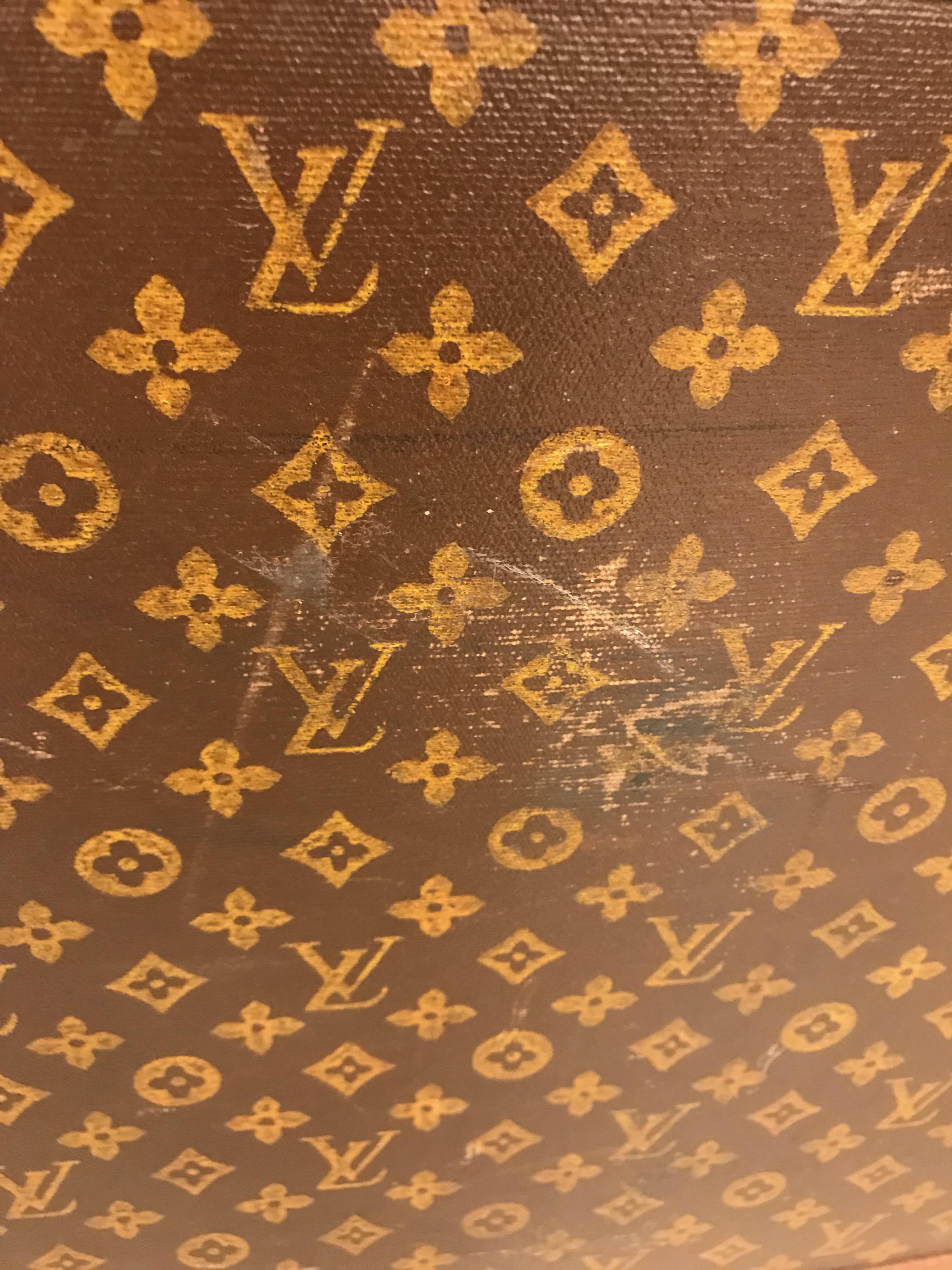 Louis Vuitton Trunk or Suitcase 4