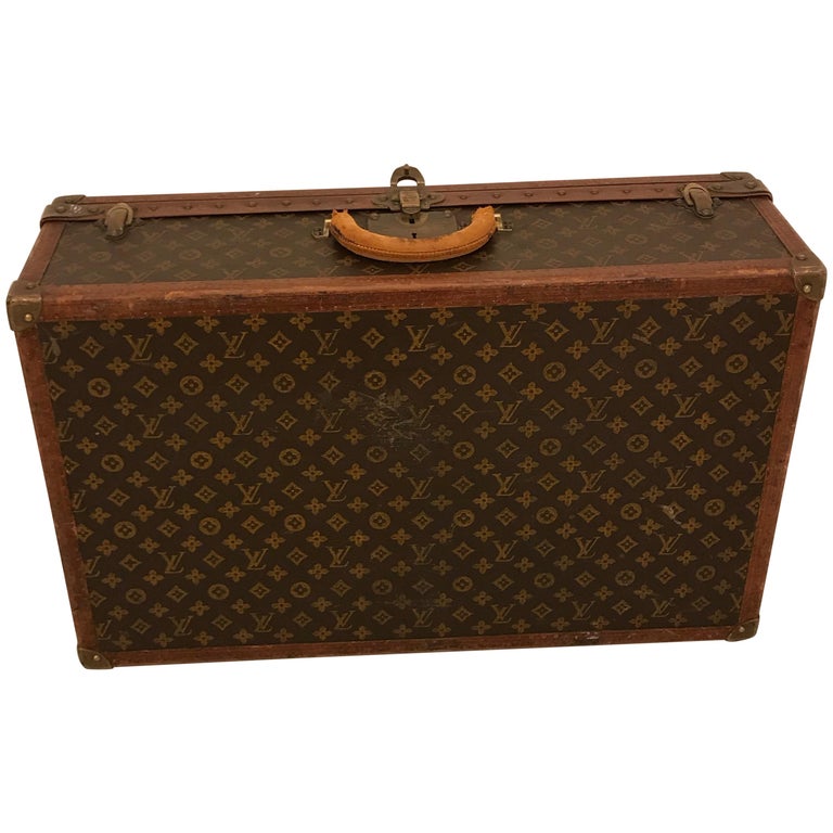 Louis Vuitton Trunk or Suitcase For Sale at 1stdibs