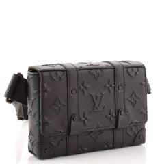 Louis Vuitton Trunk Sling Bag Monogrammiertes Siegel-Leder