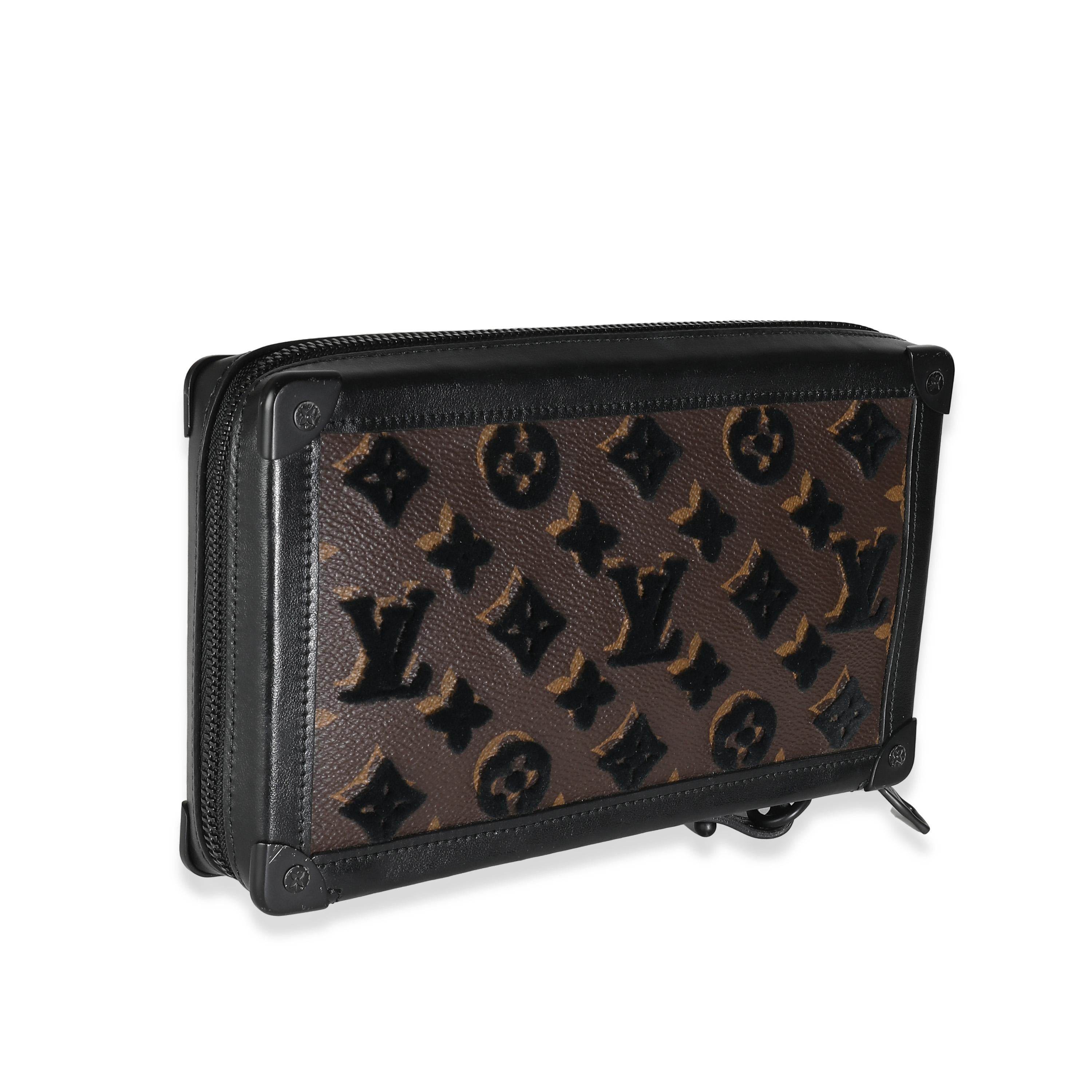 Louis Vuitton Tuffetage Monogramm Canvas Soft Trunk Clutch (Schwarz) im Angebot