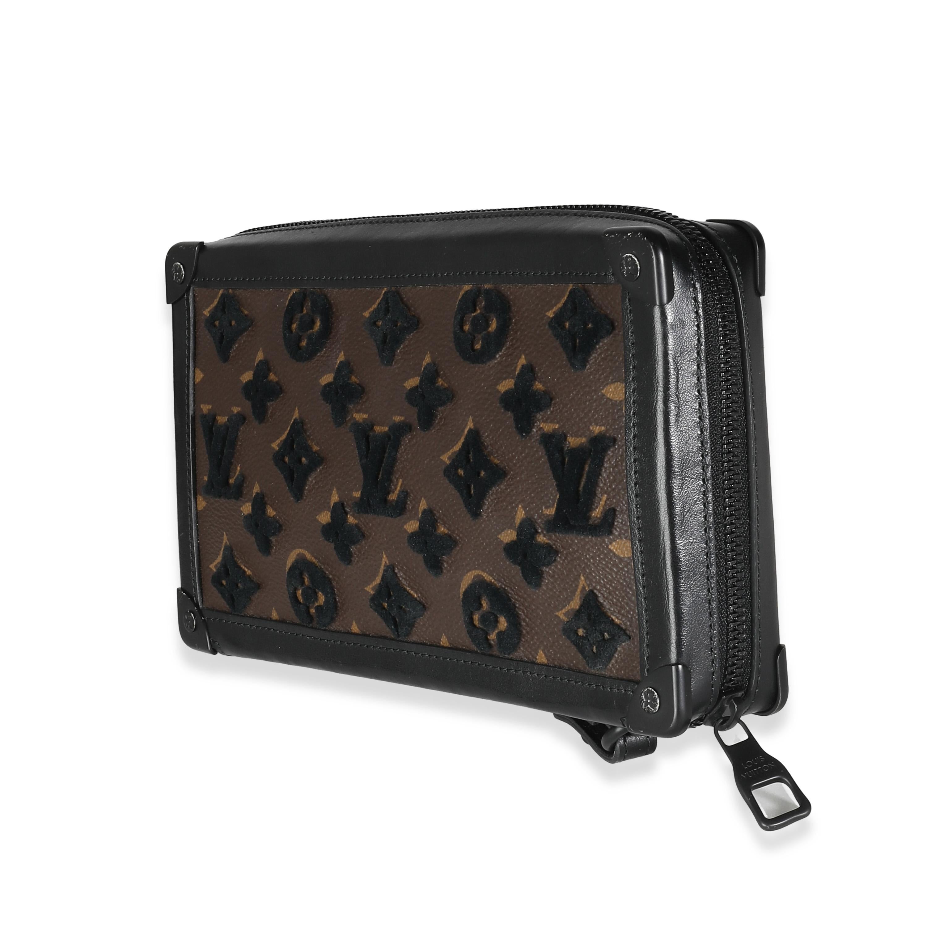 Louis Vuitton Tuffetage Monogramm Canvas Soft Trunk Clutch im Zustand „Hervorragend“ im Angebot in New York, NY