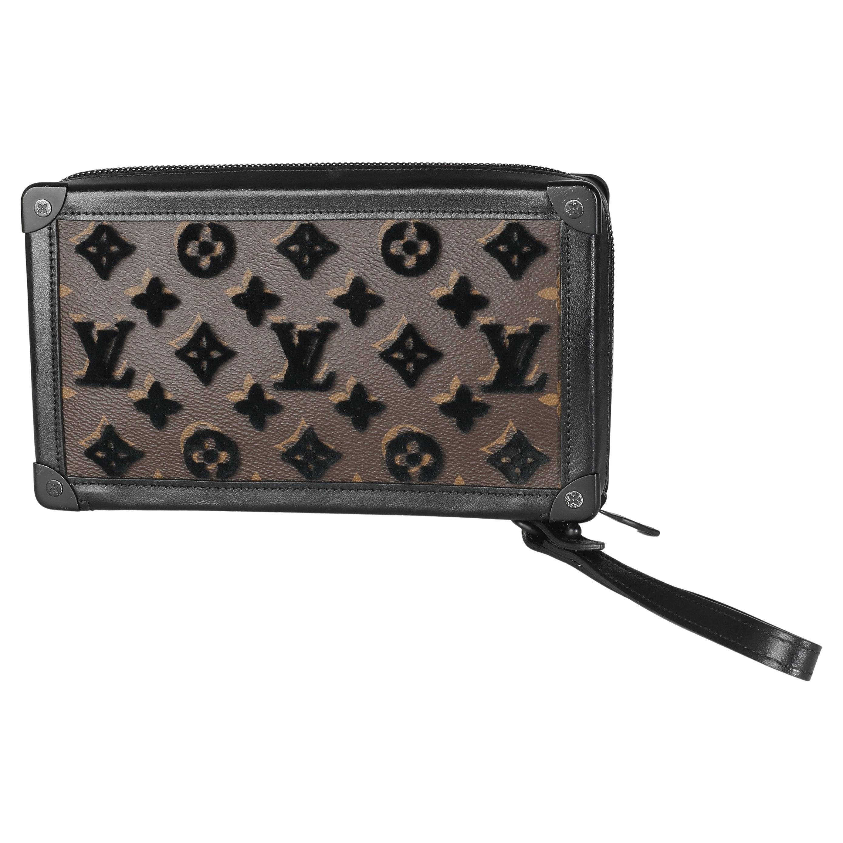Louis Vuitton Tuffetage Monogramm Canvas Soft Trunk Clutch im Angebot