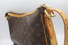 Louis Vuitton Tulum handbag in monogram canvas