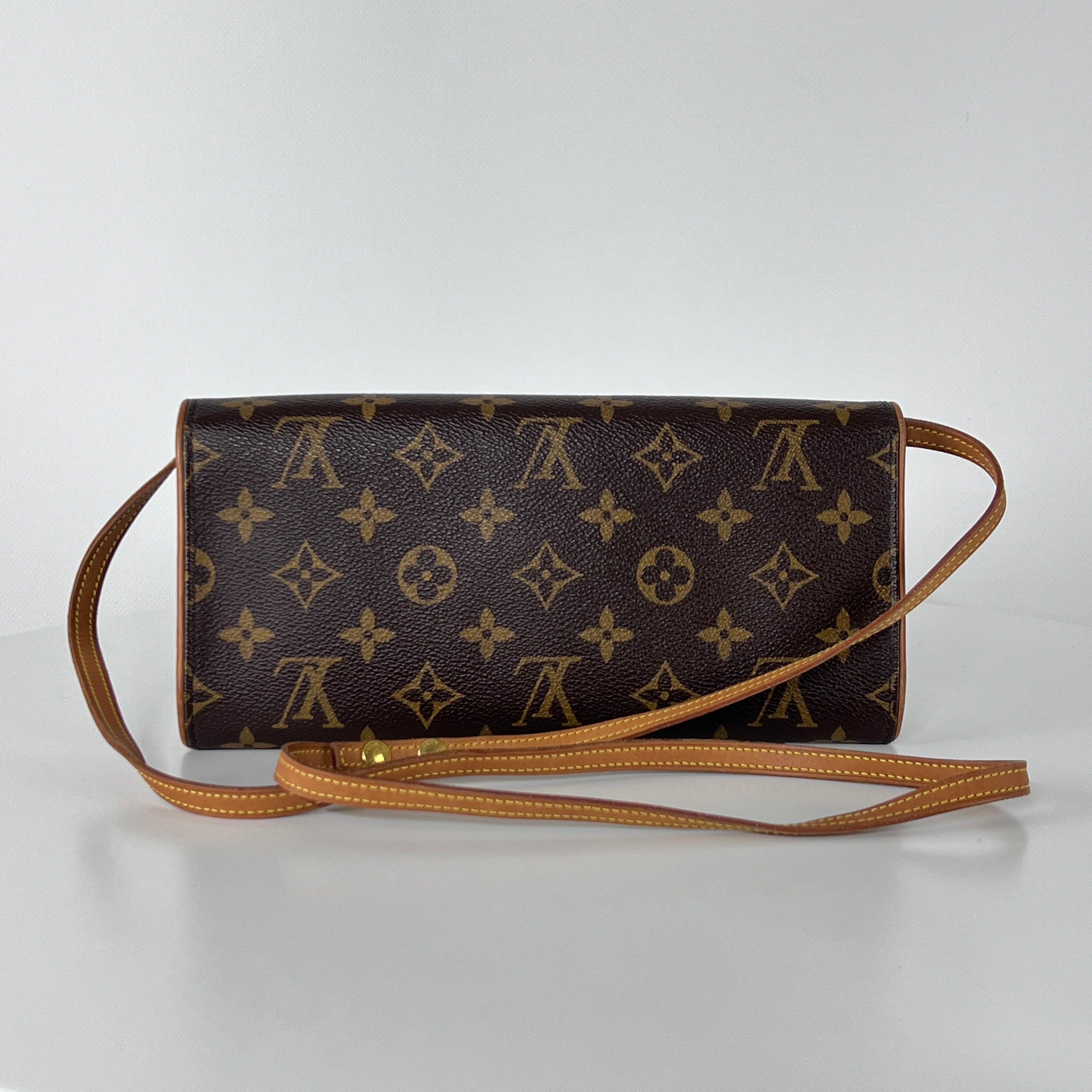 Louis Vuitton Twin GM Crossbody Bag Monogram Canvas Brown 2004 in vendita 5