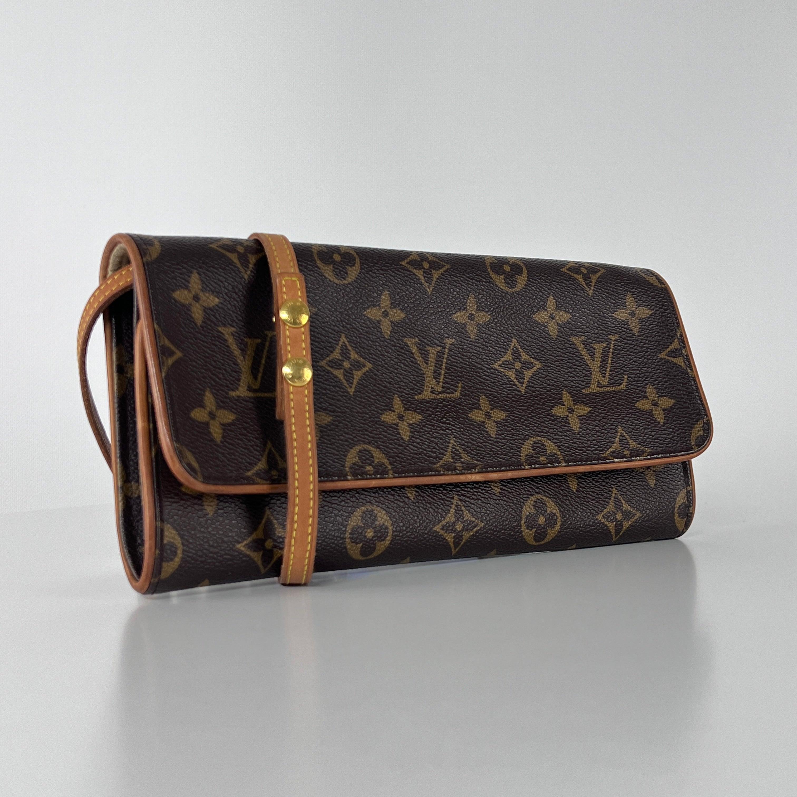Louis Vuitton Twin GM Crossbody Bag Monogram Canvas Brown 2004 in vendita 6