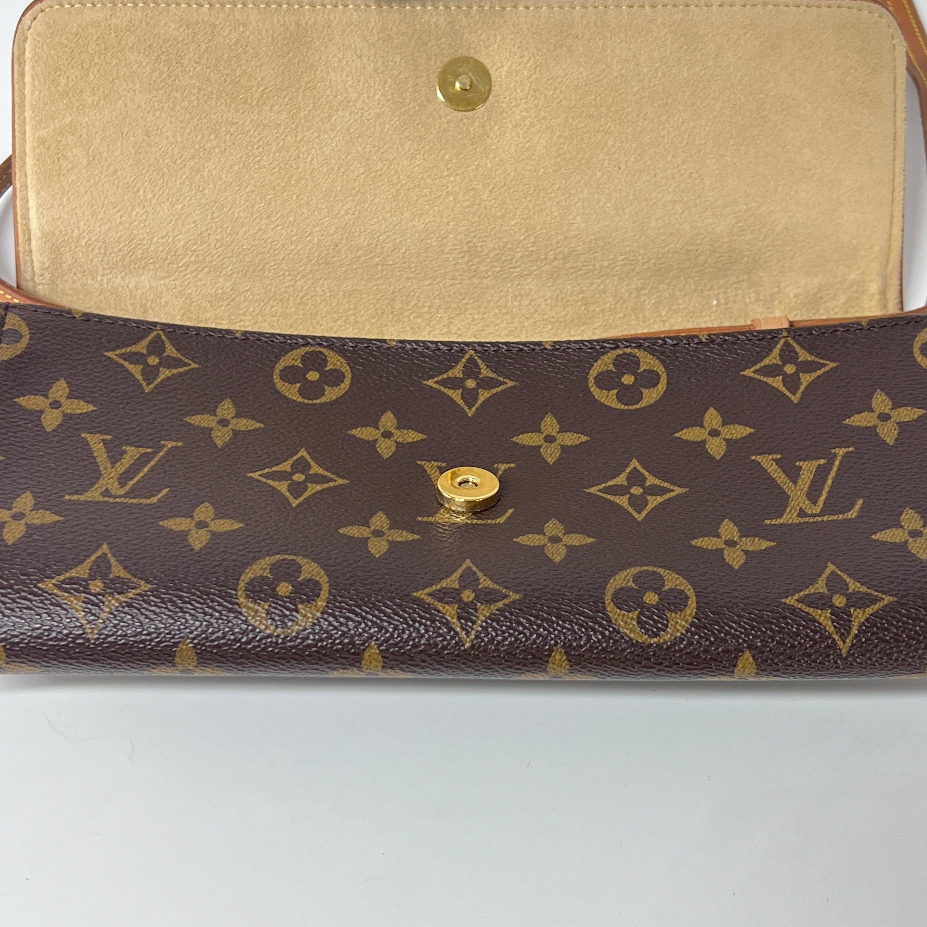 da uomo o donna Louis Vuitton Twin GM Crossbody Bag Monogram Canvas Brown 2004 in vendita