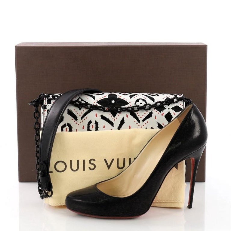 Louis Vuitton Twist Handbag Limited Edition Graphic Leather MM at 1stdibs