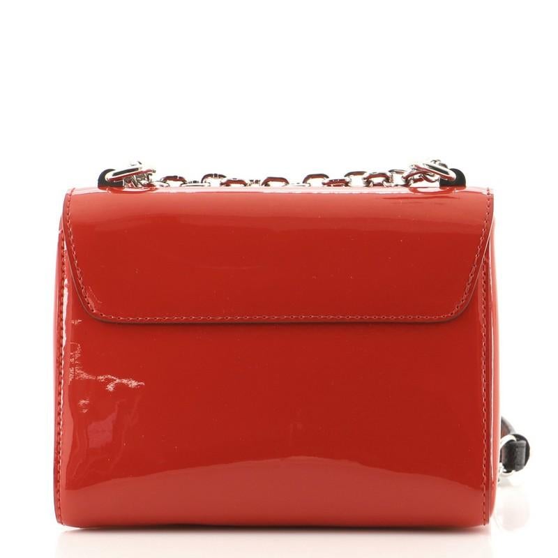 Louis Vuitton Twist Handtasche Vernis mit Monogramm Canvas PM (Rot)