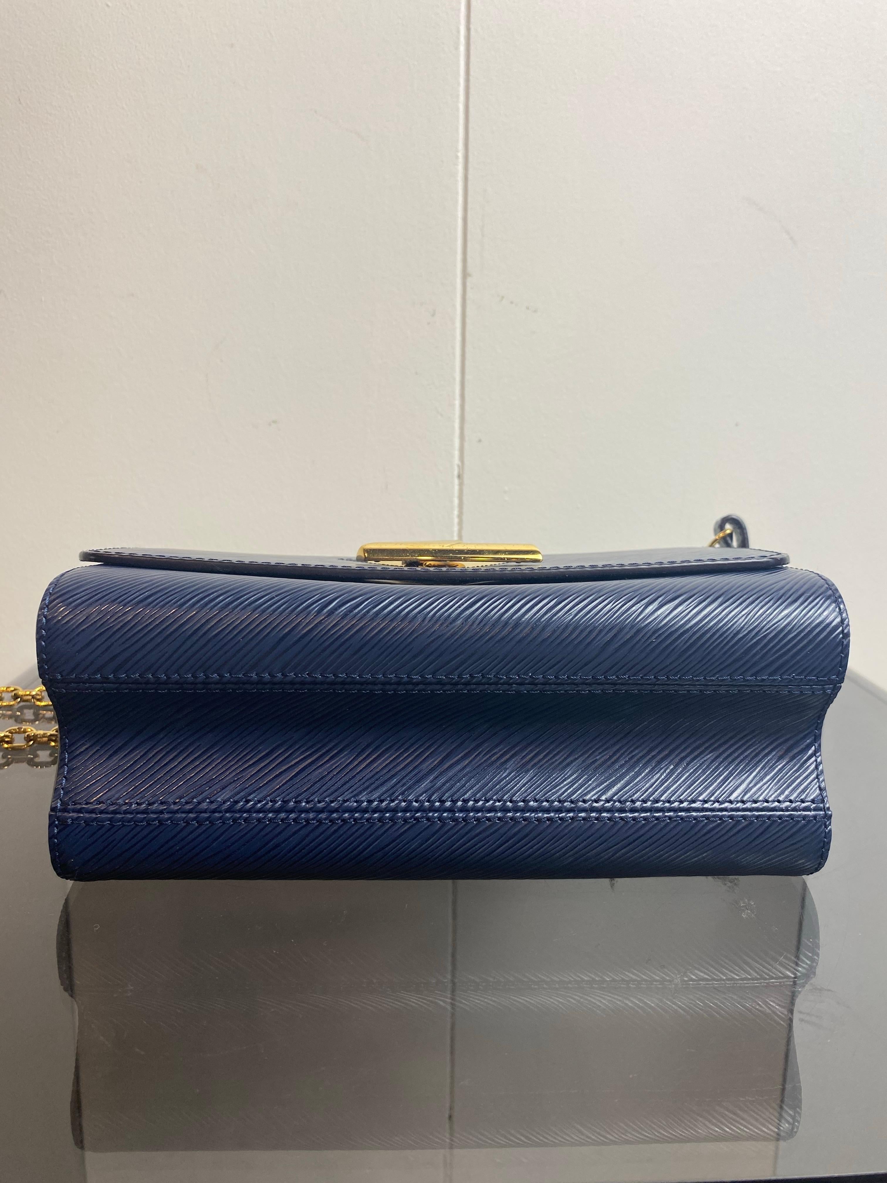 Louis Vuitton Twist in pelle Epi blu. in vendita 13