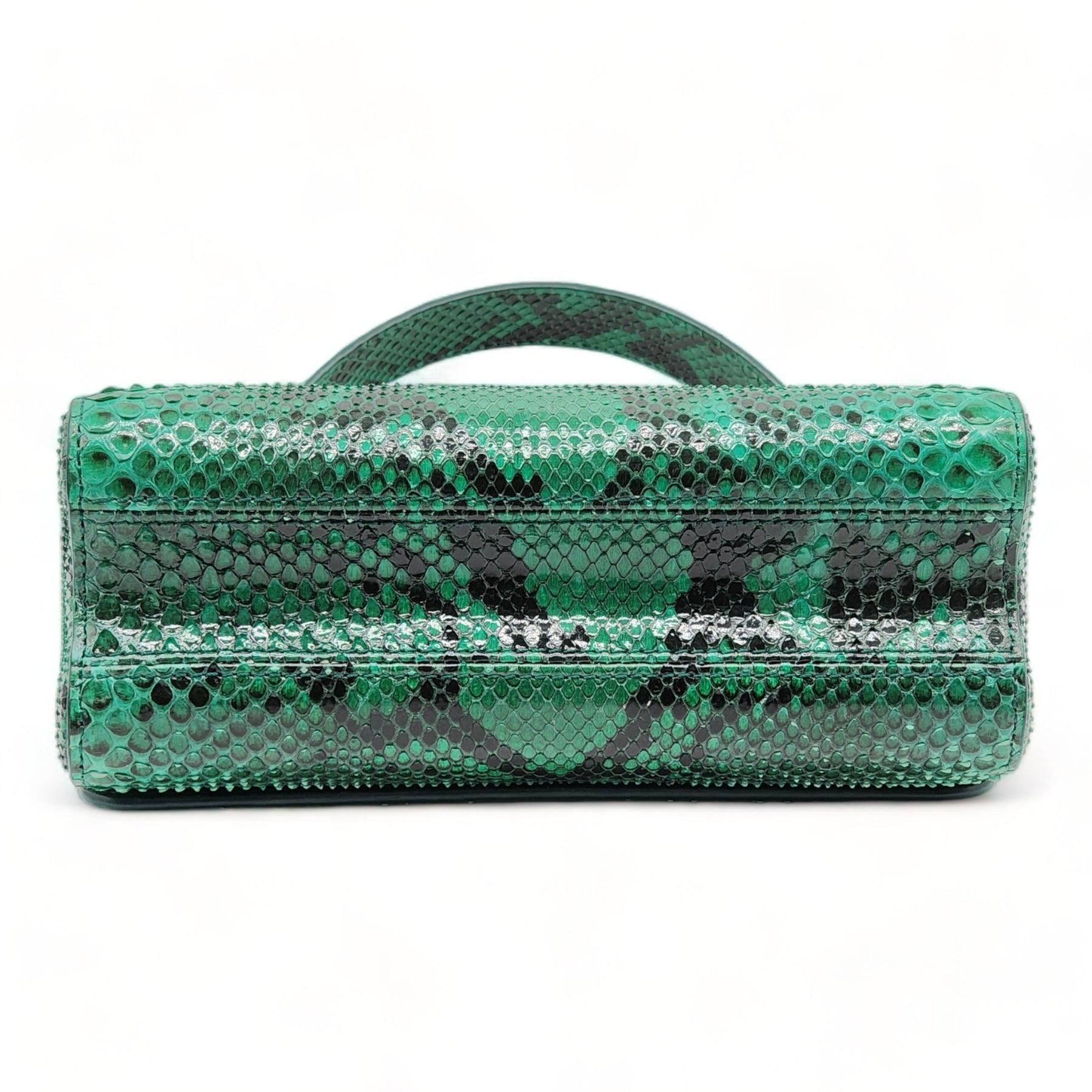 Louis Vuitton Twist MM Green Python In Excellent Condition For Sale In Los Angeles, CA