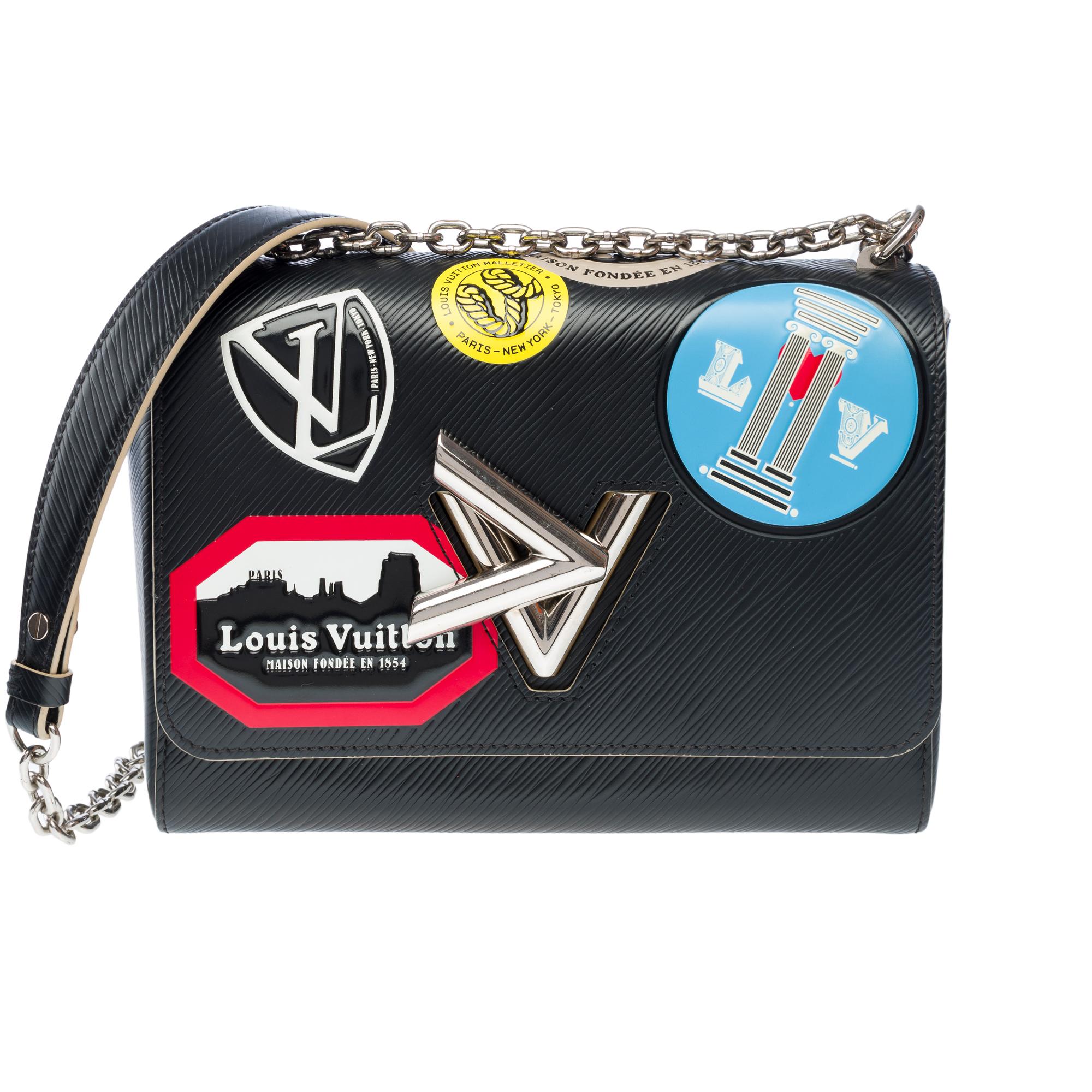 Louis Vuitton Twist MM World Tour shoulder flap bag in black epi leather, PHW In Good Condition For Sale In Paris, IDF