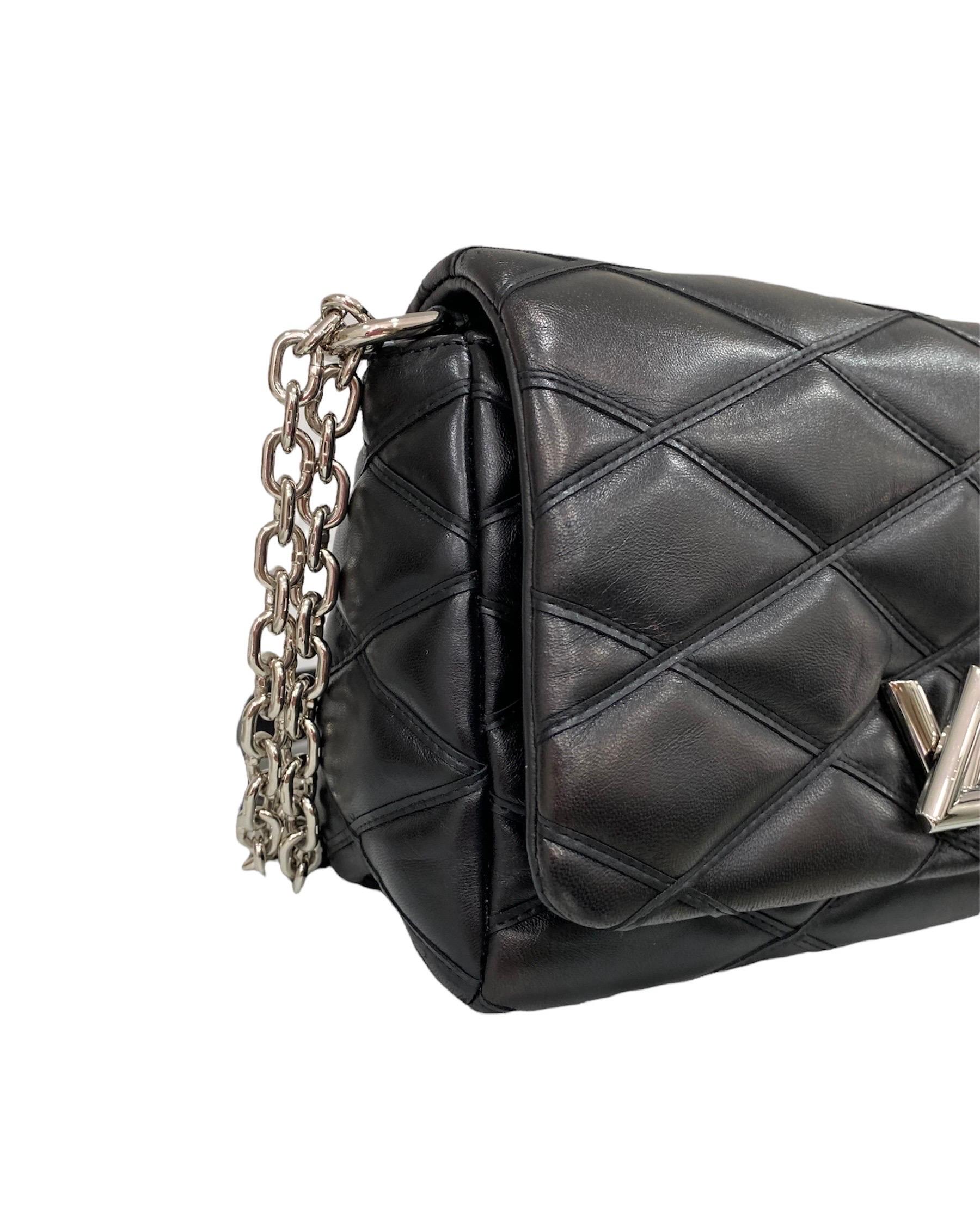 Louis Vuitton Twist Shoulder Bag Black  In Excellent Condition In Torre Del Greco, IT