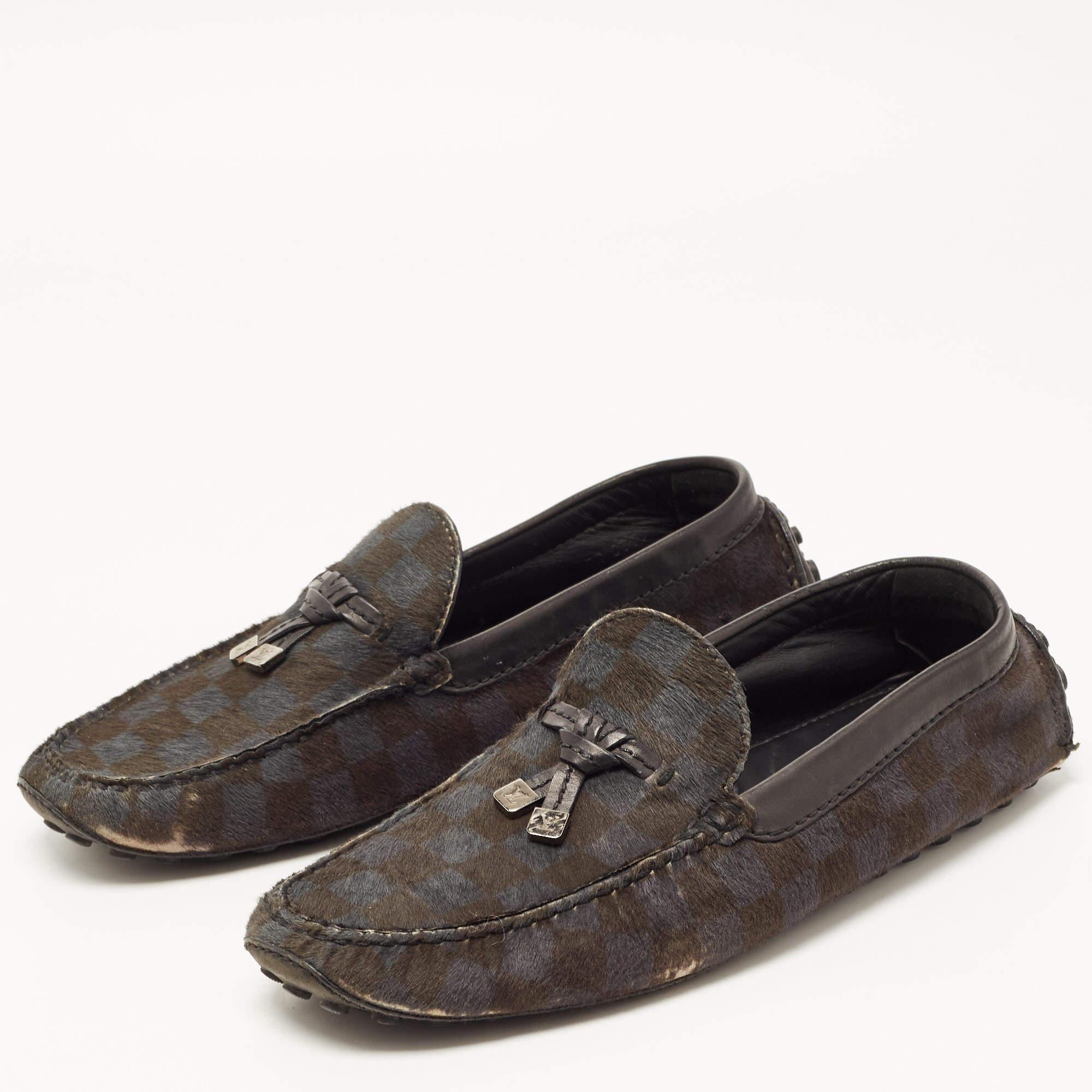 Practical, fashionable, and durable—these designer loafers are carefully built to be fine companions to your everyday style. They come made using the best materials to be a prized buy.