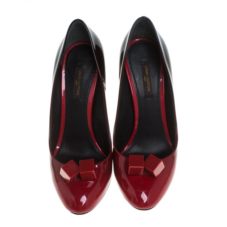 Louis Vuitton pumps flat shoes round toe suede leather 35/5 LV women ballet  W/B