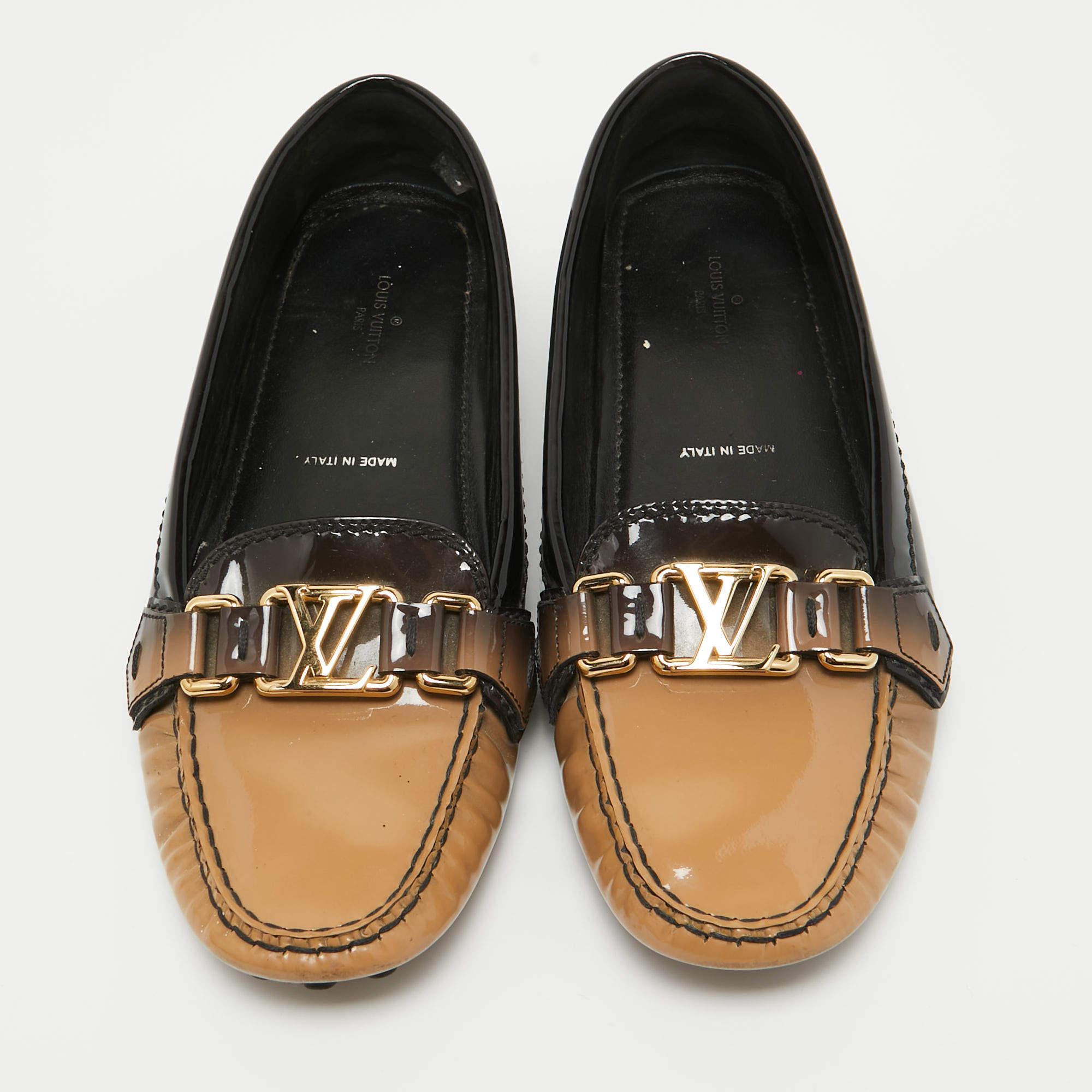 Louis Vuitton Two Tone Patent Oxford Loafers Size 37 In Good Condition In Dubai, Al Qouz 2