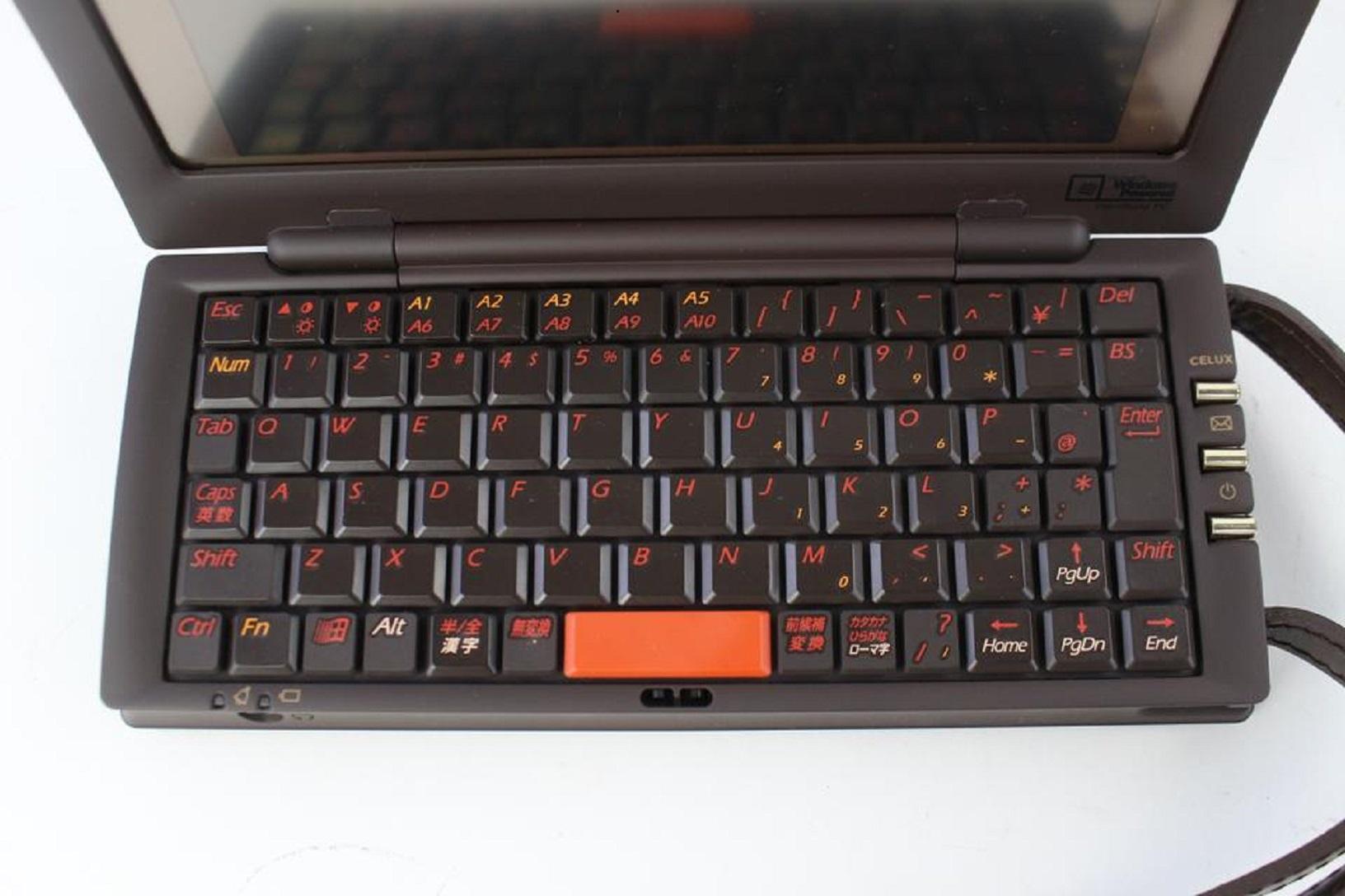 Louis Vuitton (Ultra Rare) Damier Computer 20lz0724 Ebene beschichtetes Segeltuch Laptop  im Zustand „Gut“ im Angebot in Dix hills, NY