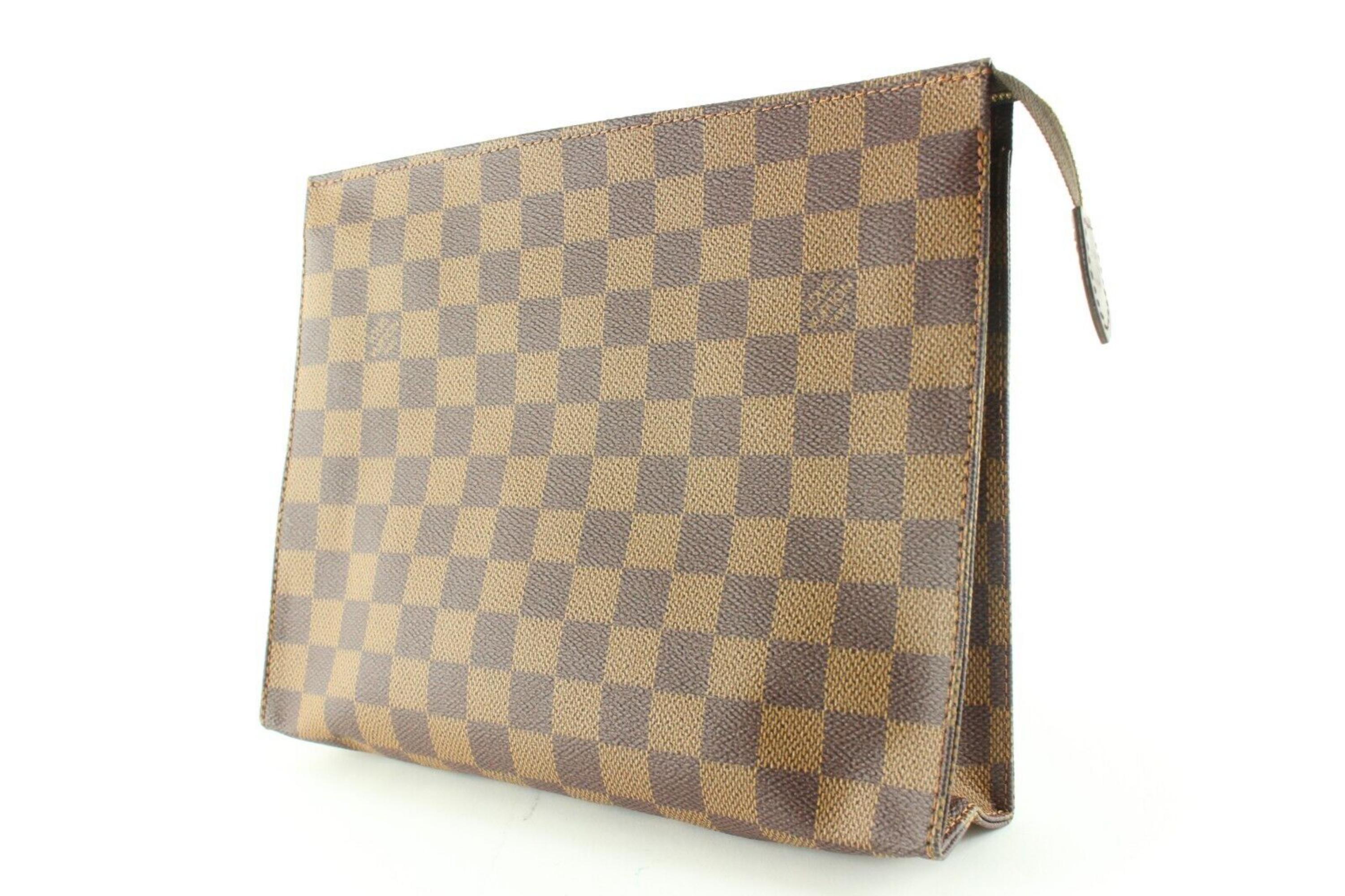 Louis Vuitton Ultra Rare Damier Ebene Toiletry 26 Cosmetic Pouch 2LK0427 For Sale 4
