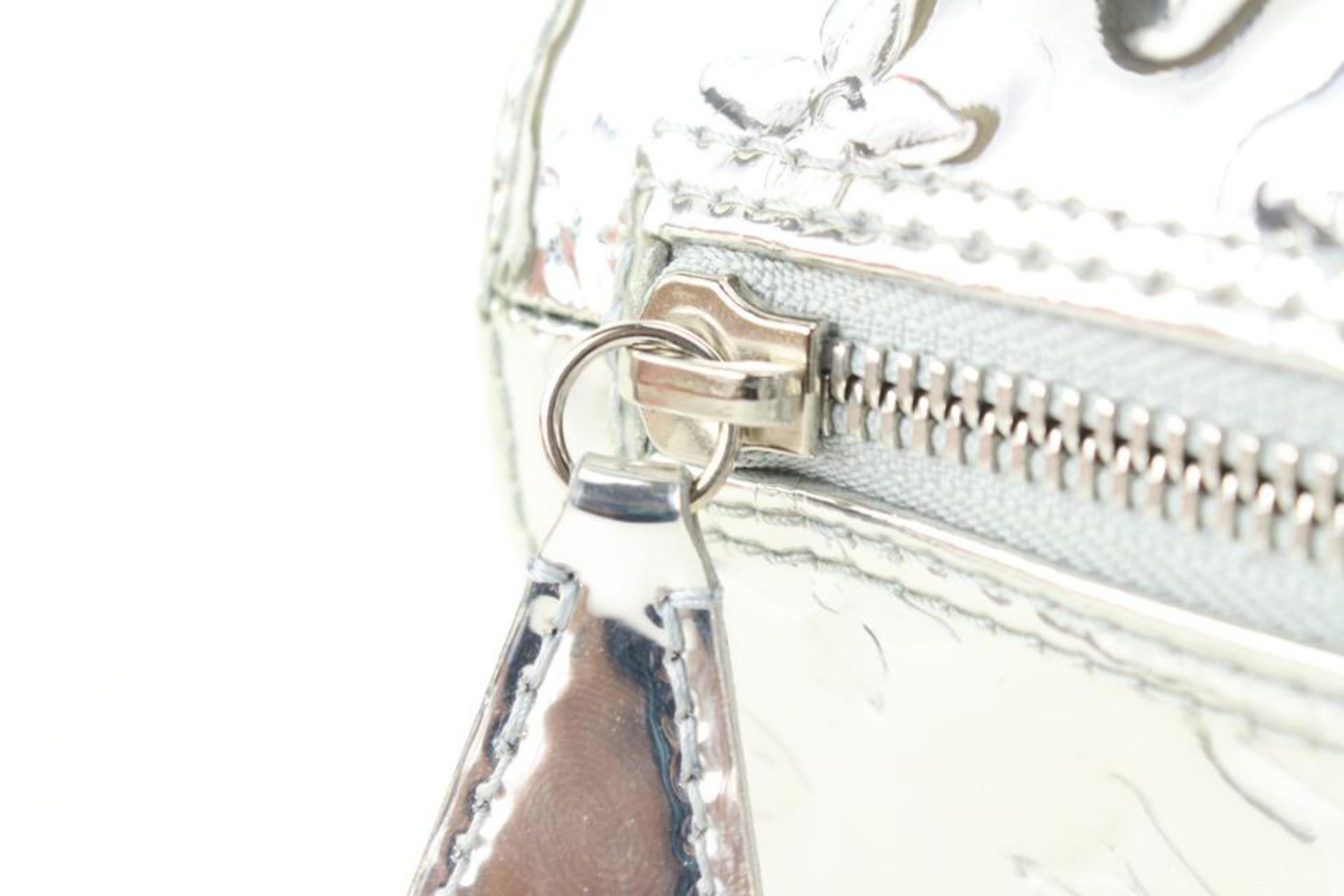 Louis Vuitton Ultra Rare Mint Silver Monogram Miroir Speedy 30 Mirror 76lz718s In Excellent Condition In Dix hills, NY