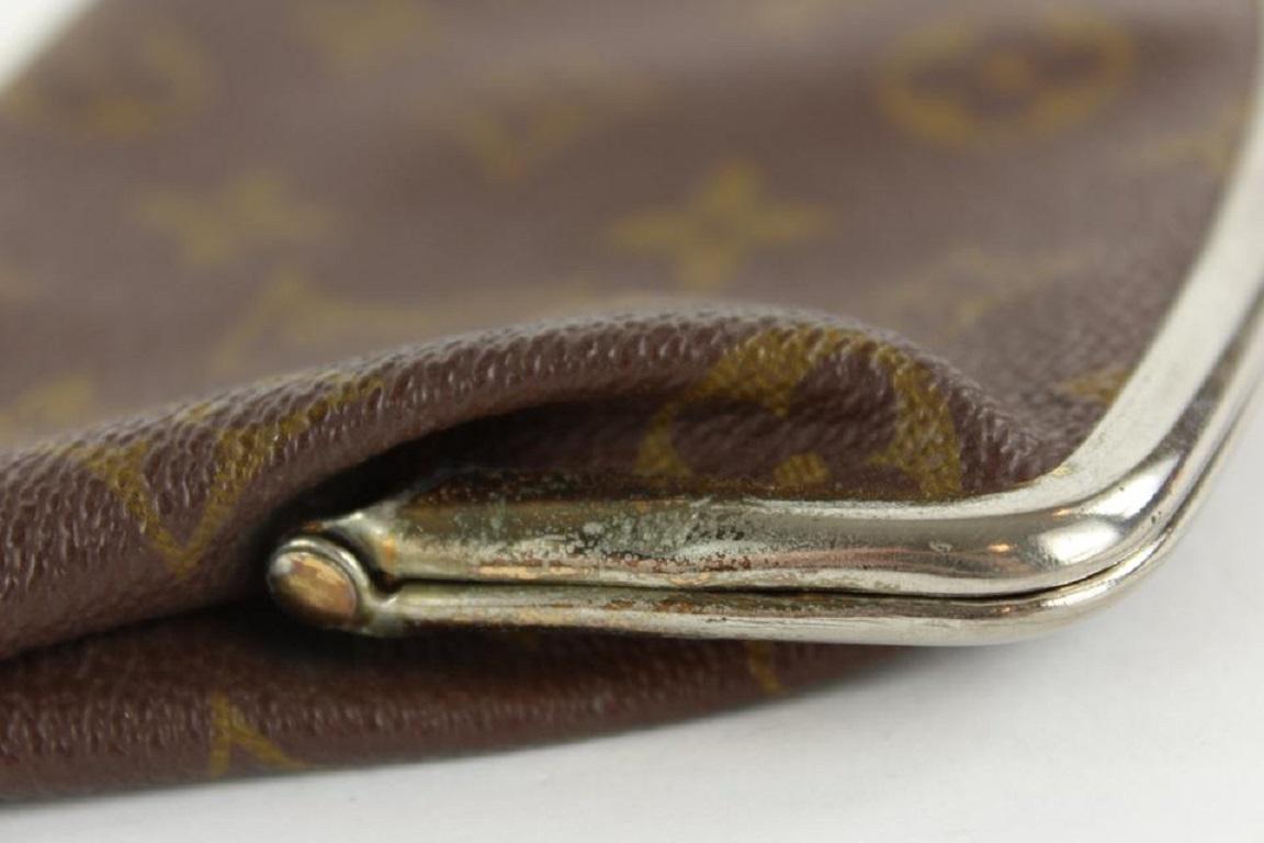 Louis Vuitton Ultra Rare Monogram Marais Kisslock Pouch French Twist Bag For Sale 3