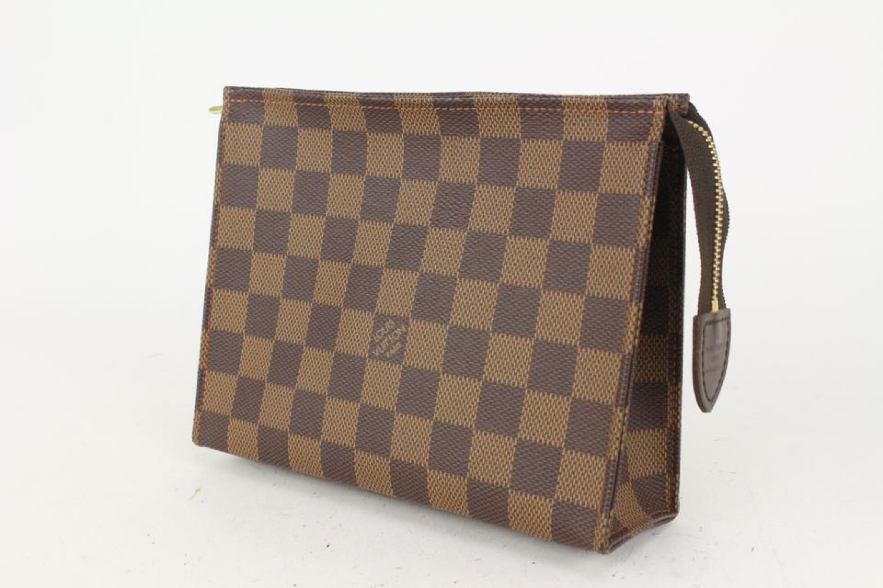 Louis Vuitton Ultra Rare Special Order Damier Ebene Toiletry Pouch 19 Poche 0L44V
Date Code/Serial Number: DU0025
Made In: France
Measurements: Length:  7.2